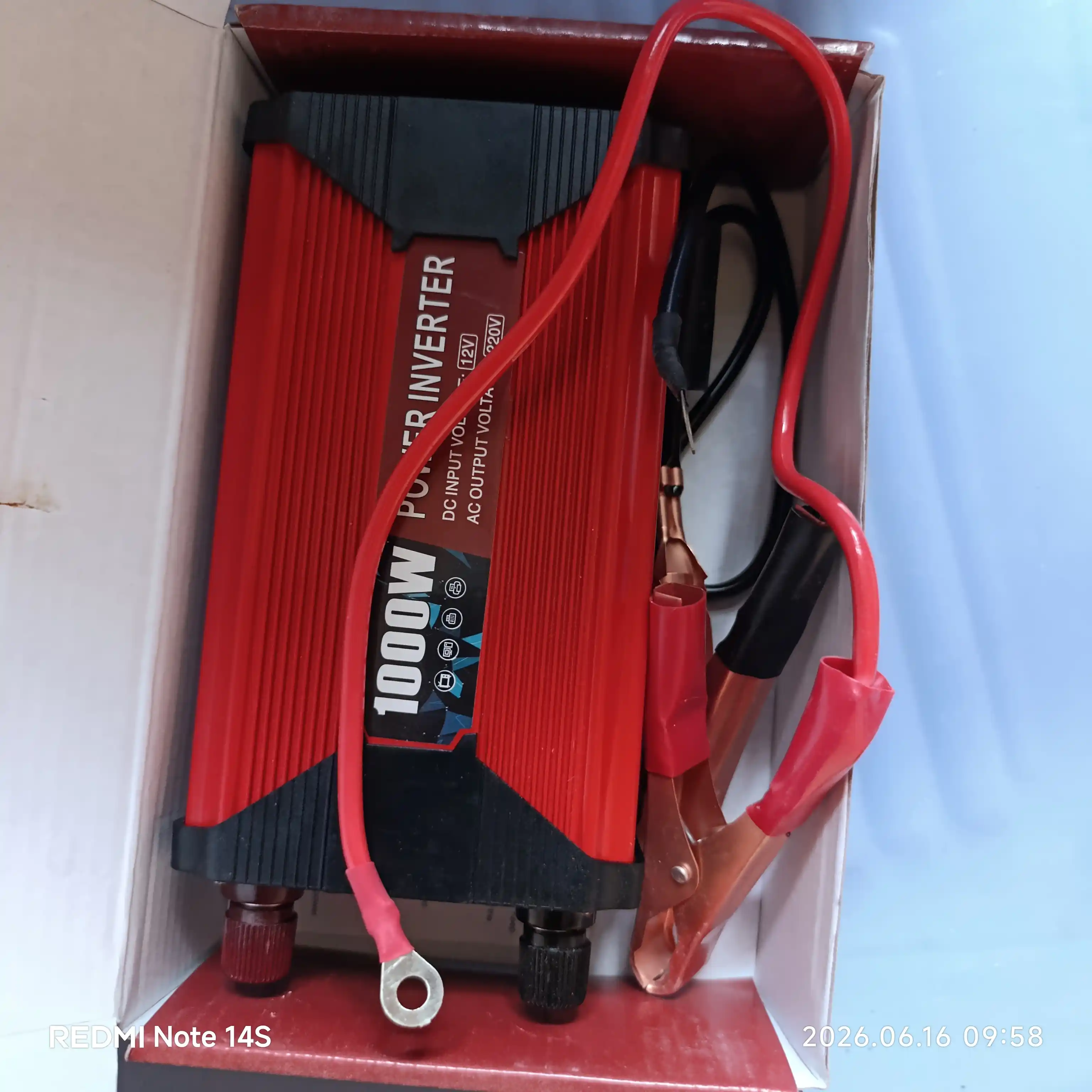 Smart inverter, LCD 12, 24V, 220V, Quyosh panellari va batareyalar uchun