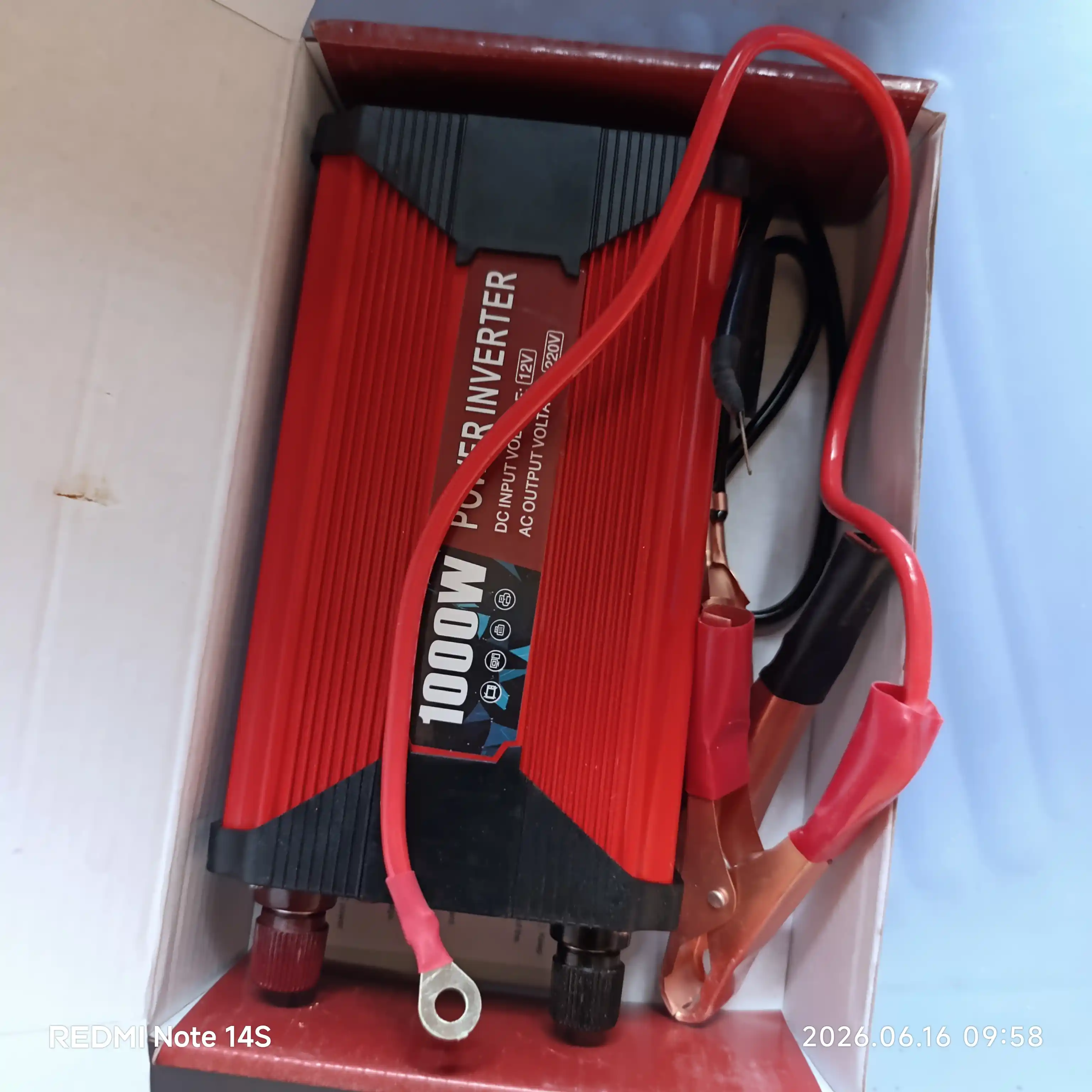 Smart inverter, LCD 12, 24V, 220V, Quyosh panellari va batareyalar uchun