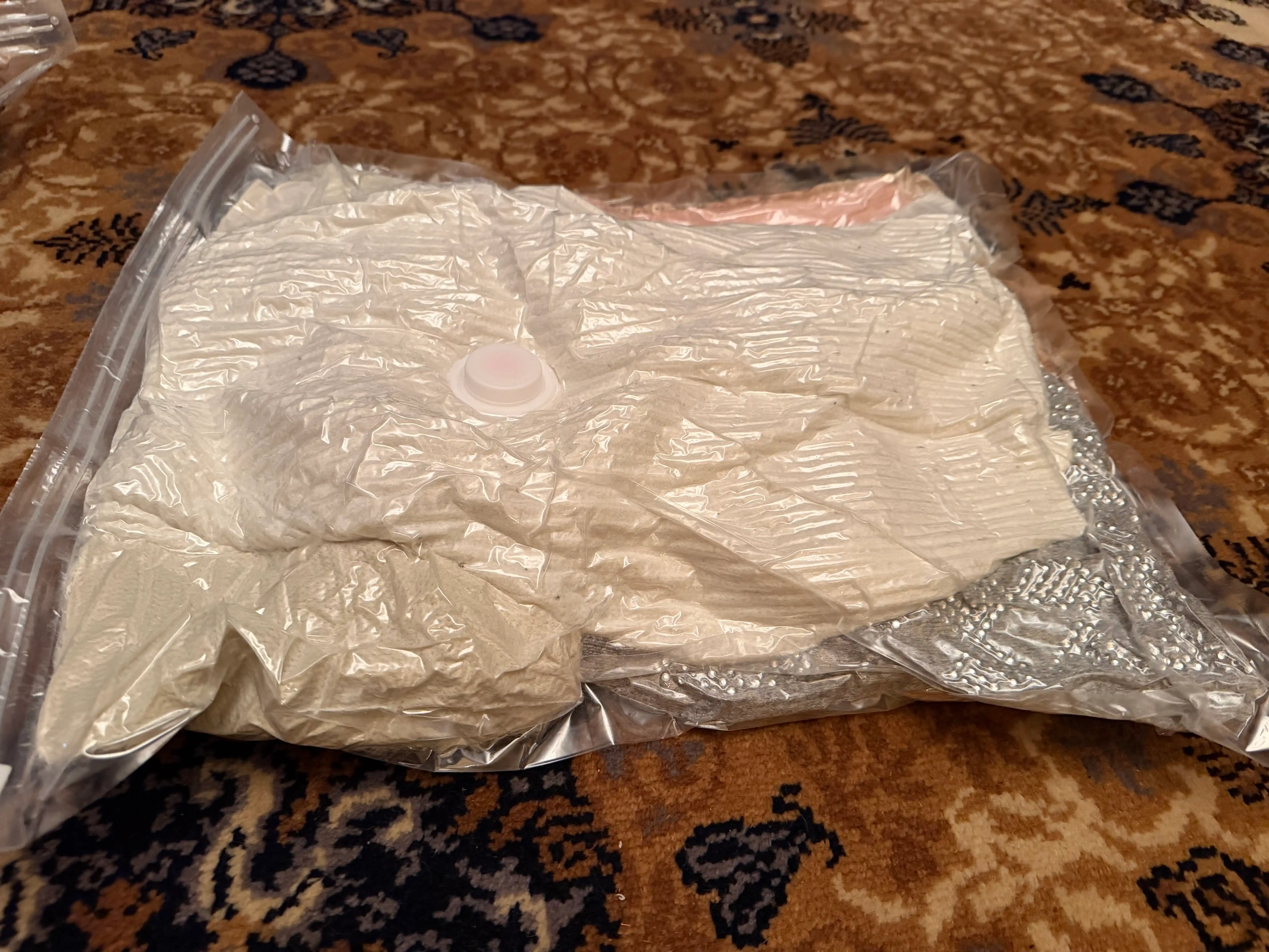 Vakuum paket, kiyim uchun paket, vakuumli saqlash paketi, kiyim saqlash paketi