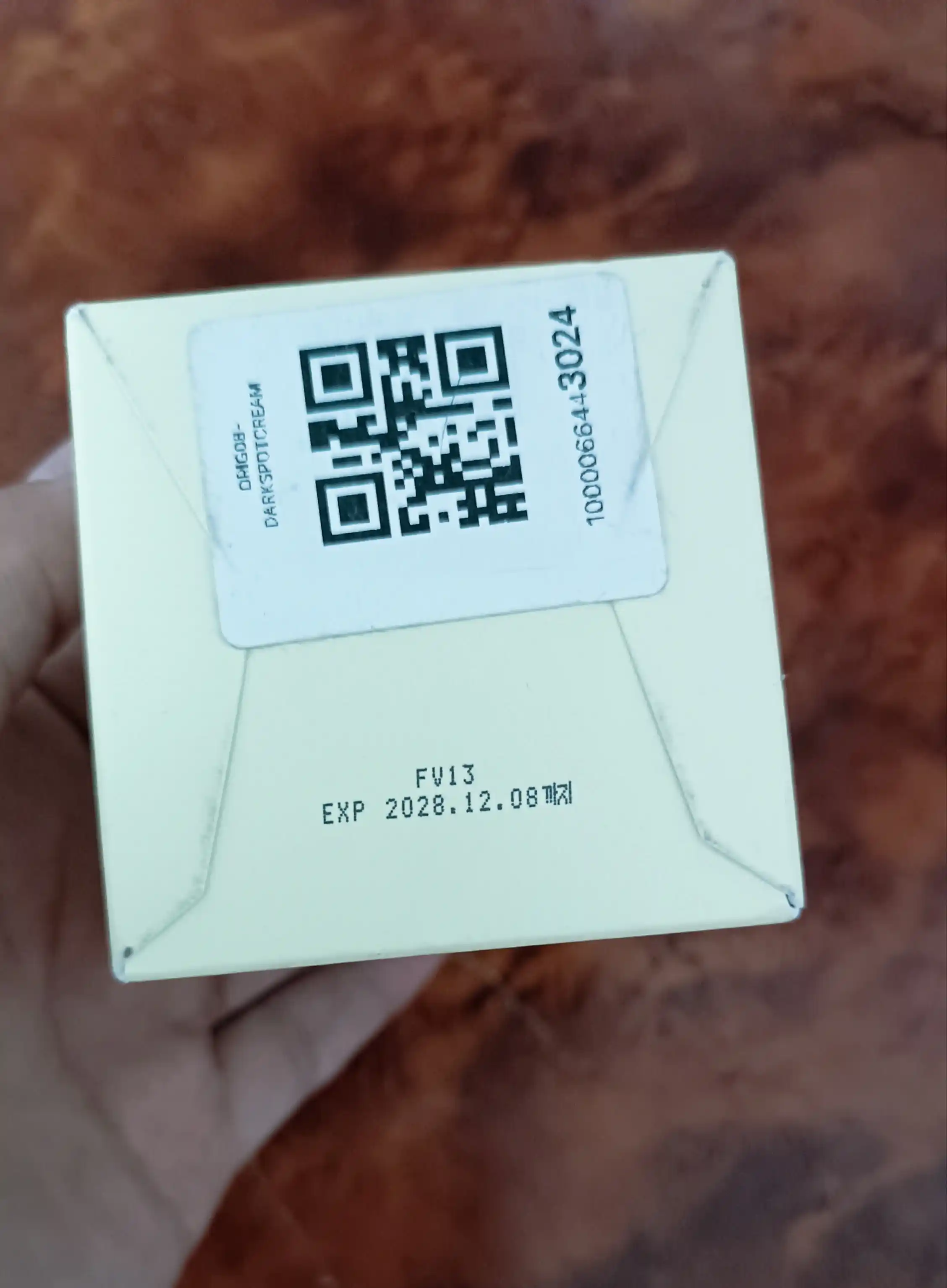 To'g'irlovchi va oqartiruvchi krem Axis - Y pigmentlar va so'ng'ilikka qarshi, 50 ml