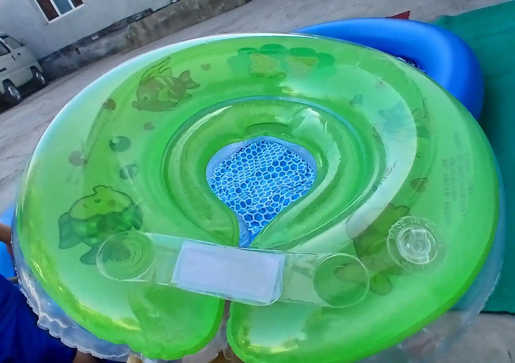 Bolalar uchun bo'yinga ballon, vanna va basseynlar uchun