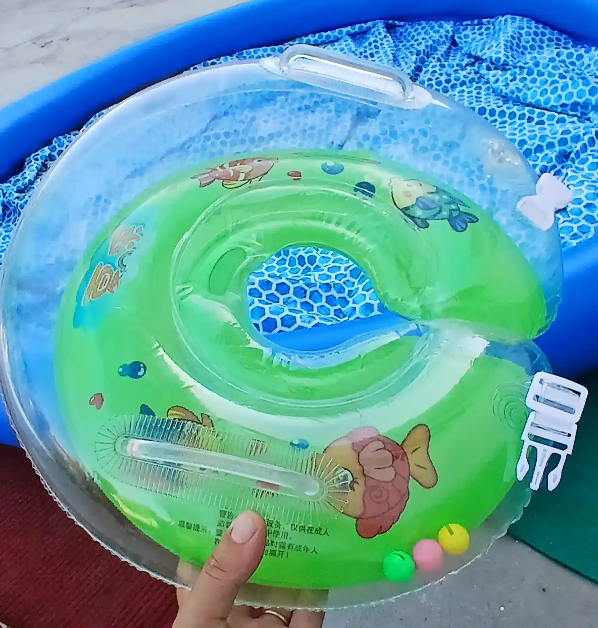 Bolalar uchun bo'yinga ballon, vanna va basseynlar uchun