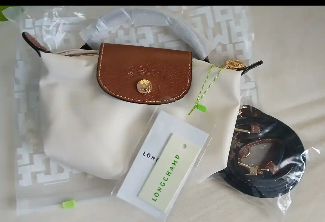 Ayollar sumkasi, mini Longchamp Le Pliage uslubida, yelkadan o‘tkazilgan ixcham