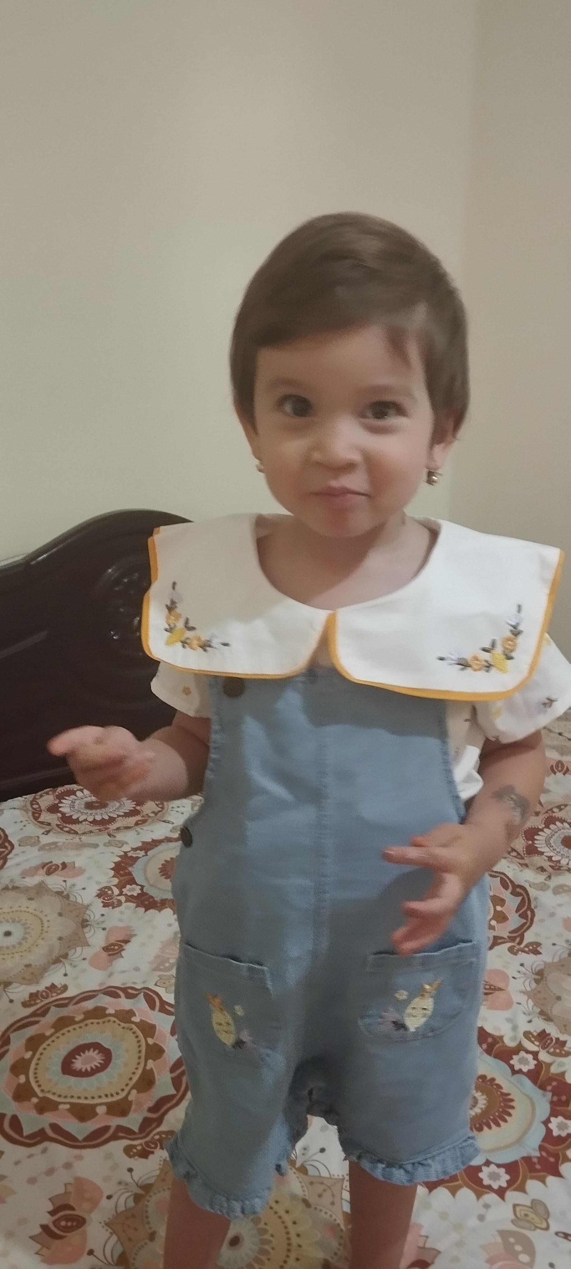 Комплект одежды для девочек: джинсовый сарафан, вельветовое платье, лонгслив, 2 в 1