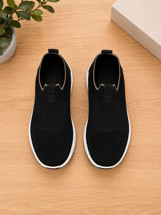 Erkaklar setkalik yozgi krossovkasi. Slip-on (bog'ichsiz)