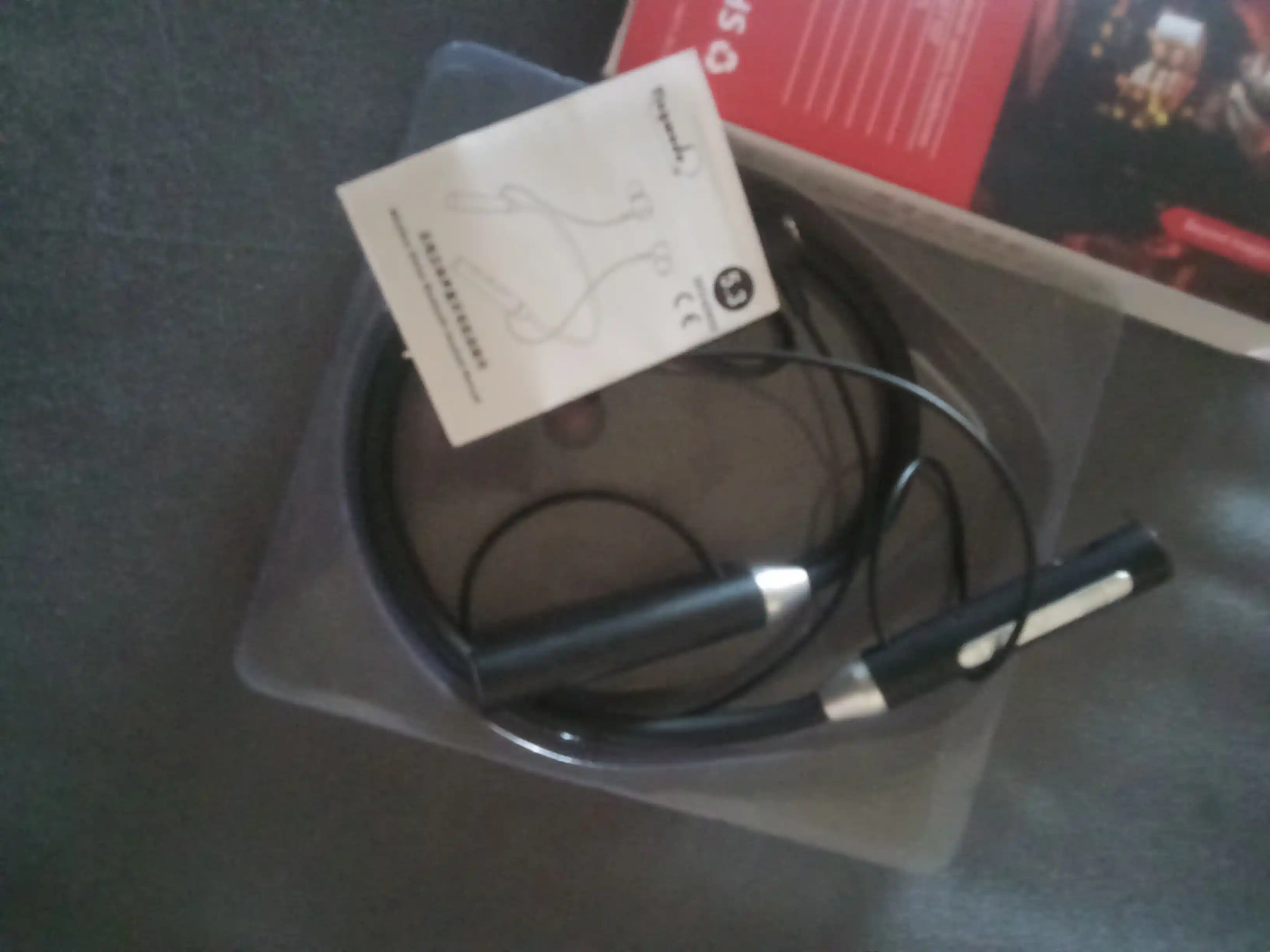 Simsiz sport minigarnituralari, bo'yin jantali, raqamli displey, Bluetooth BT-107, magnit