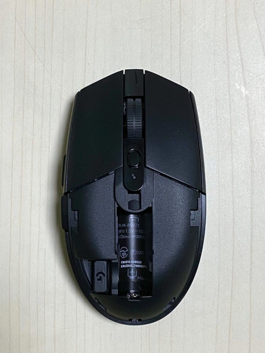 Logitech G304 simsiz Gaming sichqoncha, LIGHTSPEED Wireless, 12000 DPI