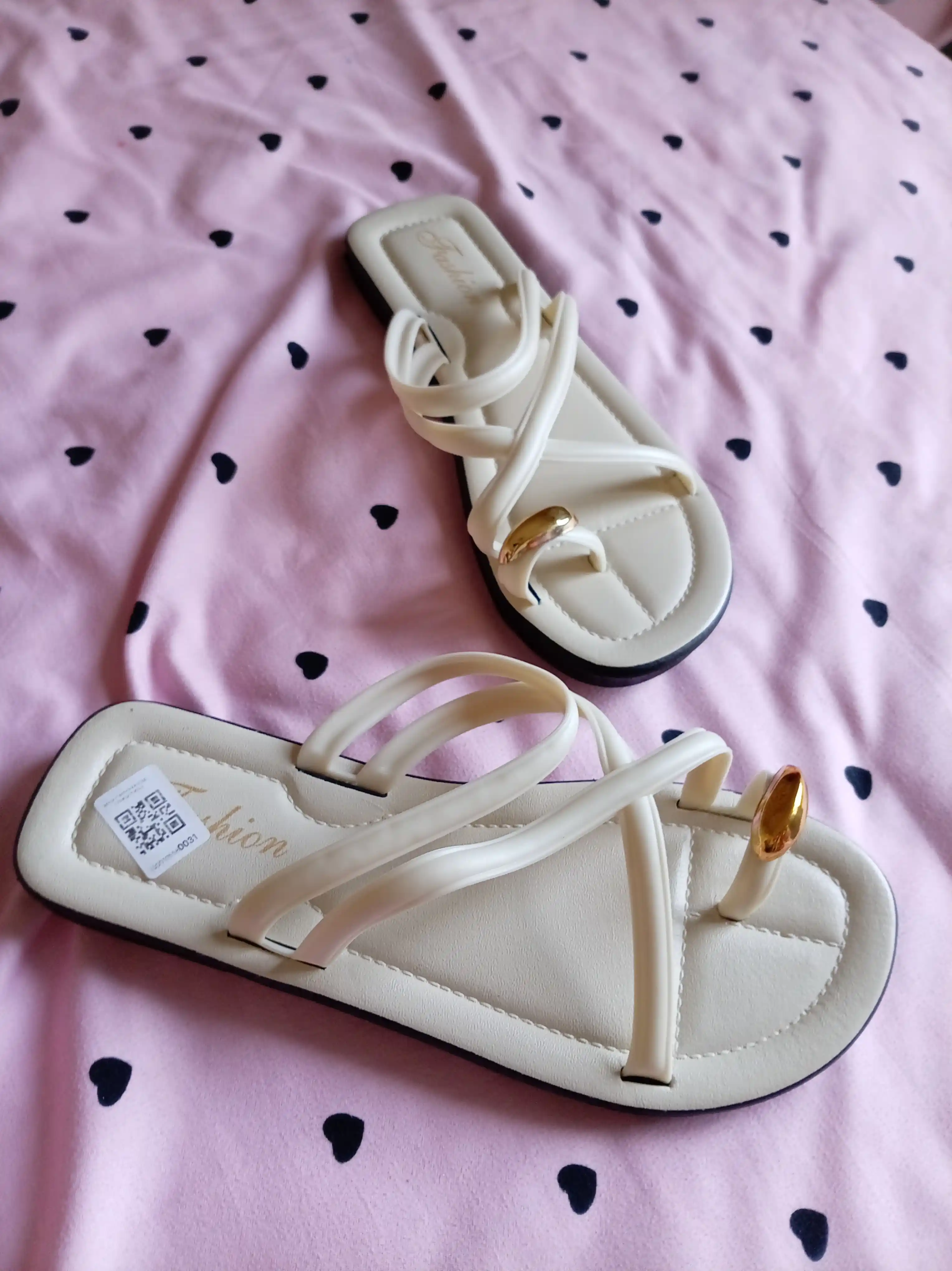 Ayollar va qizlar uchun yozgi tapochkalar, qulay slanslar, yengil sandal, sayr shippaklar