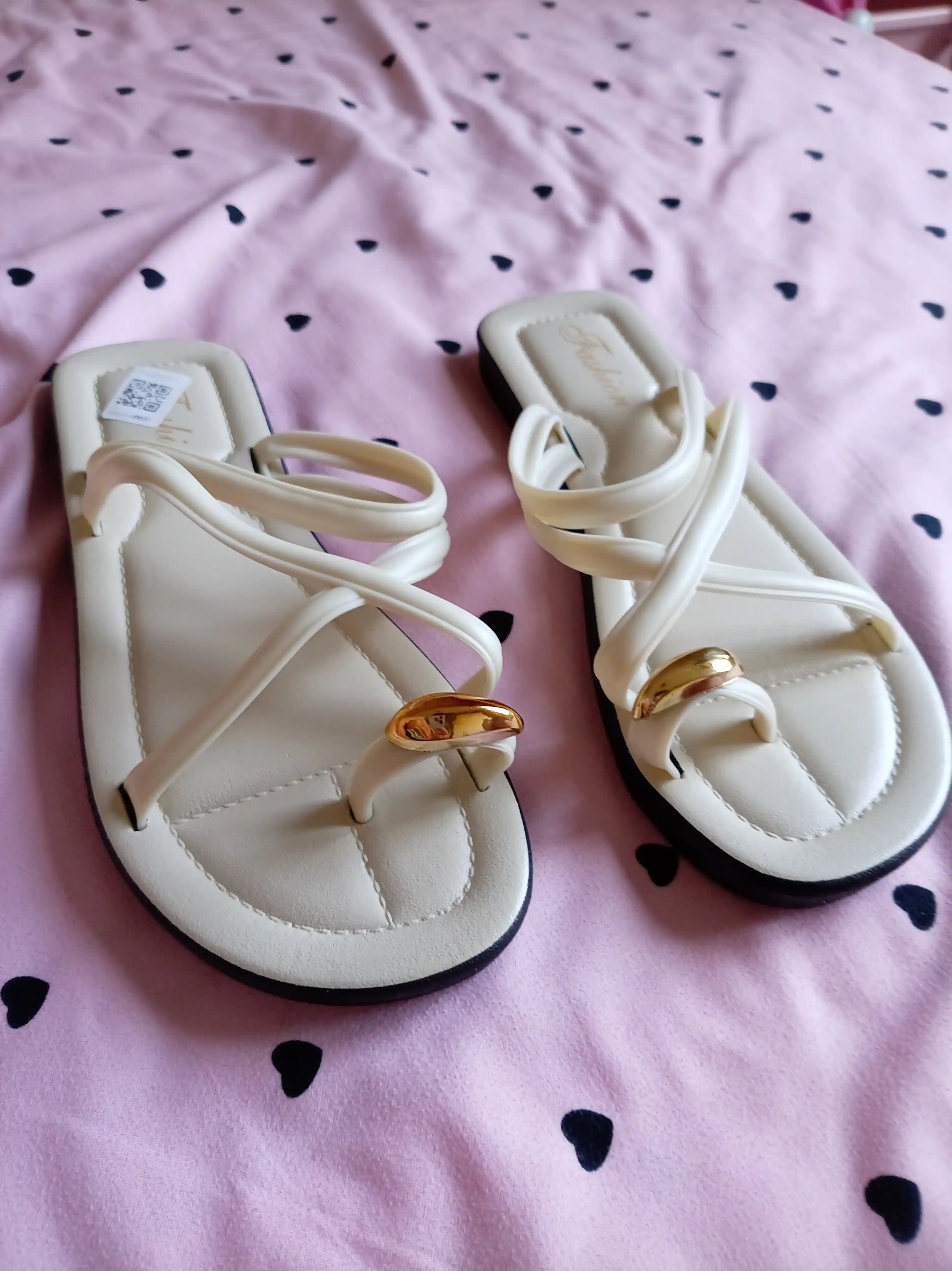 Ayollar va qizlar uchun yozgi tapochkalar, qulay slanslar, yengil sandal, sayr shippaklar