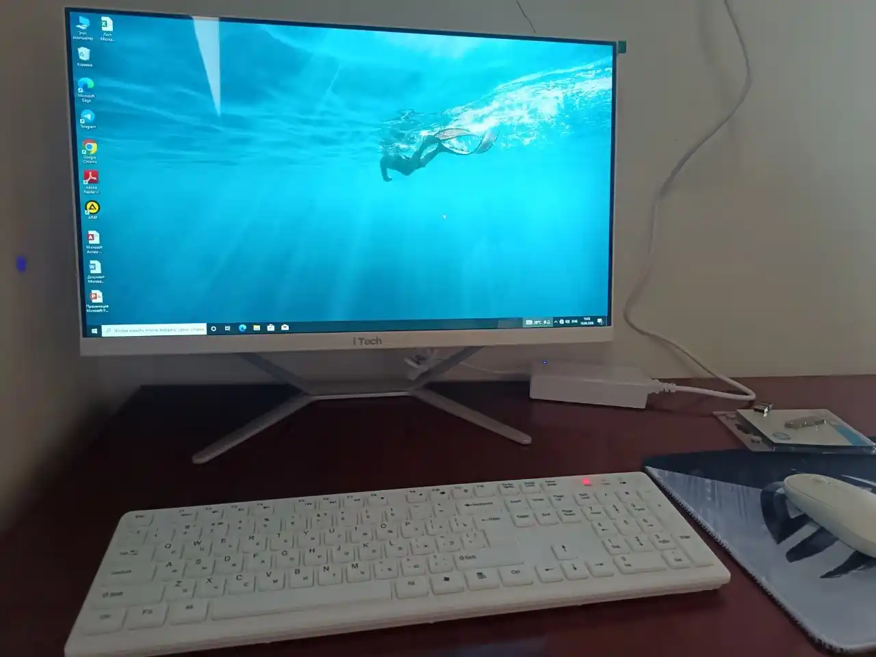 Моноблок 24 дюйма, i5 2500, DDR3 8 ГБ, SSD 256, дополнительные клавиатура и мышь