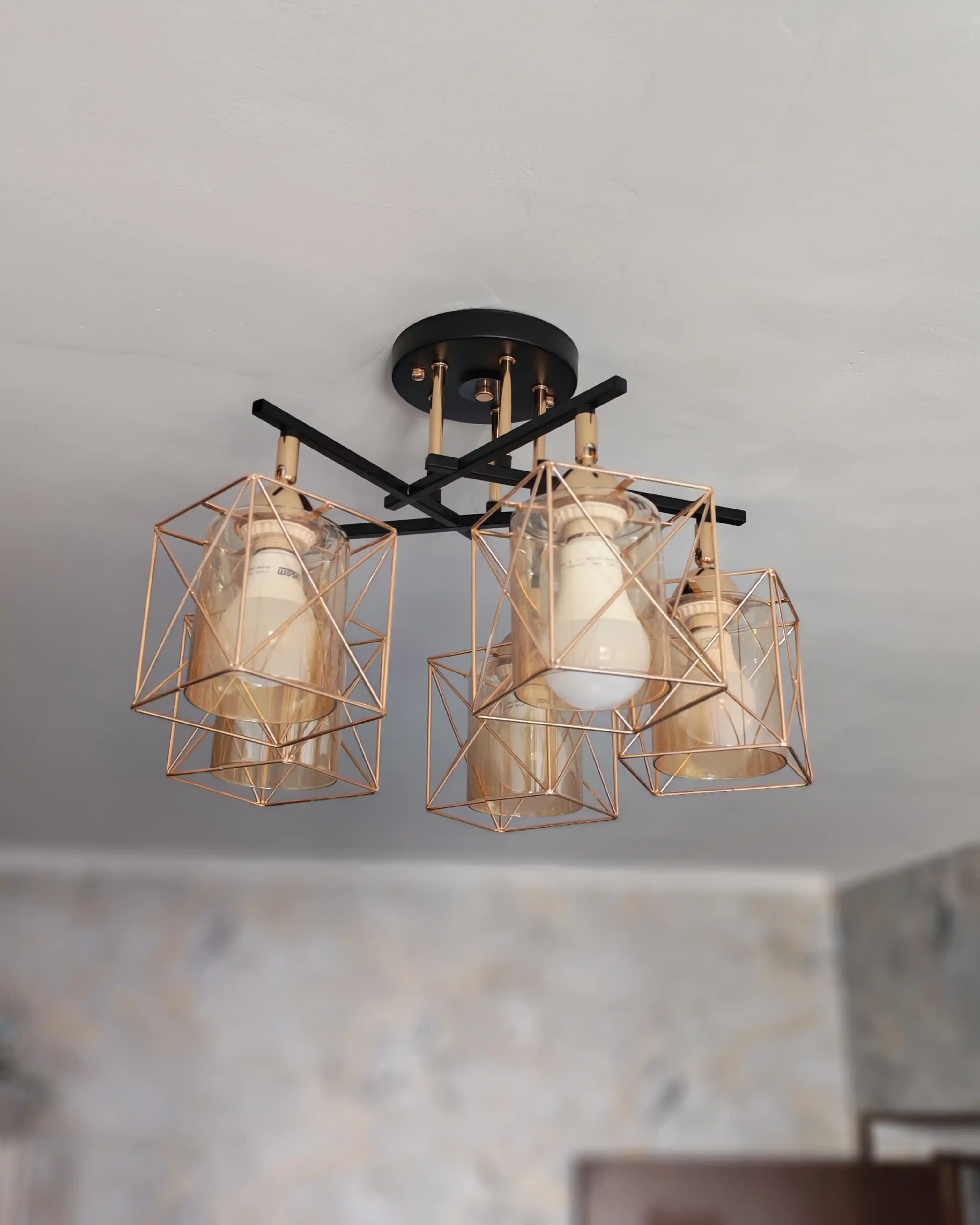 Zamonaviy uslubdagi LOFT shift qandil, 2/3/5 shoxchali, 25 m2 gacha yoritish imkoniyati,