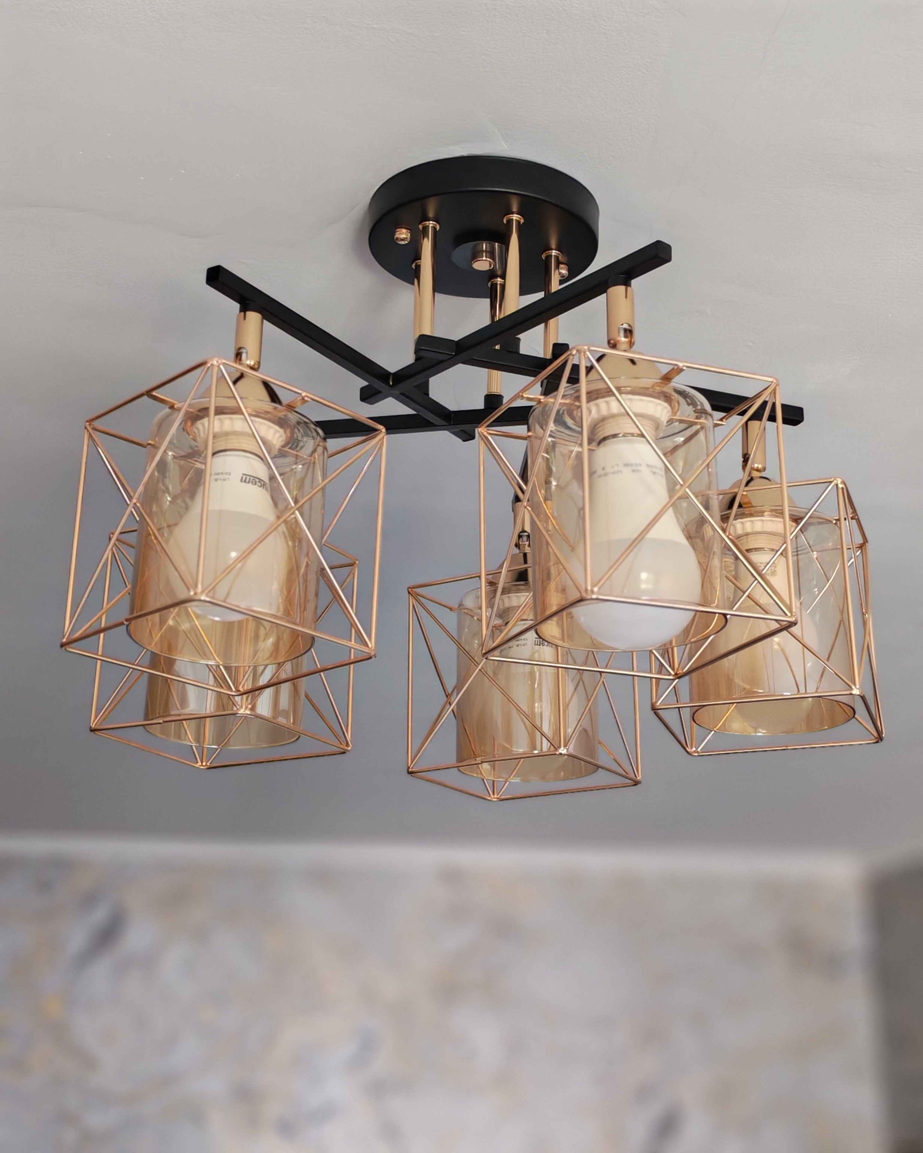Zamonaviy uslubdagi LOFT shift qandil, 2/3/5 shoxchali, 25 m2 gacha yoritish imkoniyati,