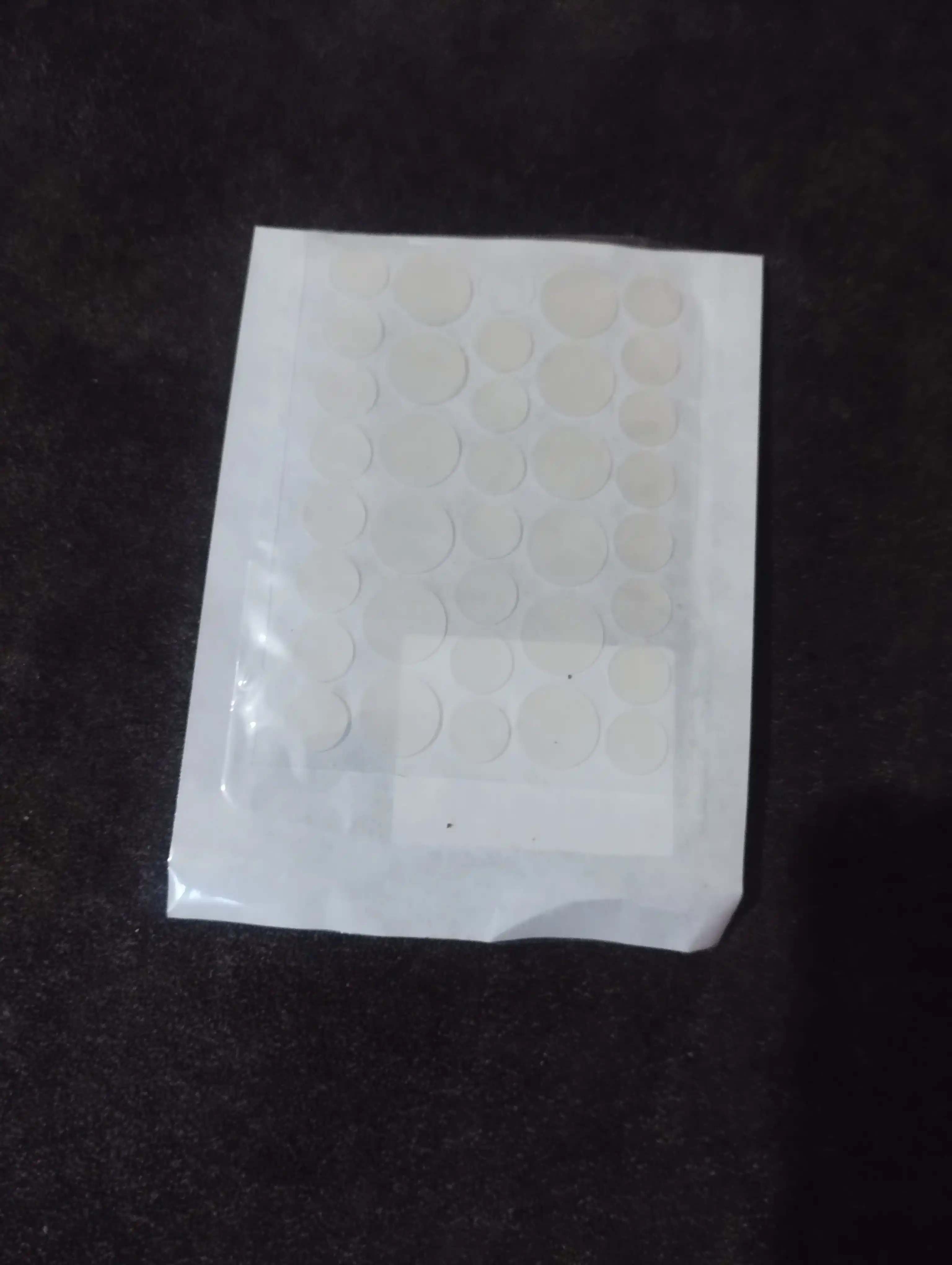 Husnbuzar va qora nuqtalarga qarshi nuqtali patch-yopishtiruvchi stikerlar, 36 ta stiker