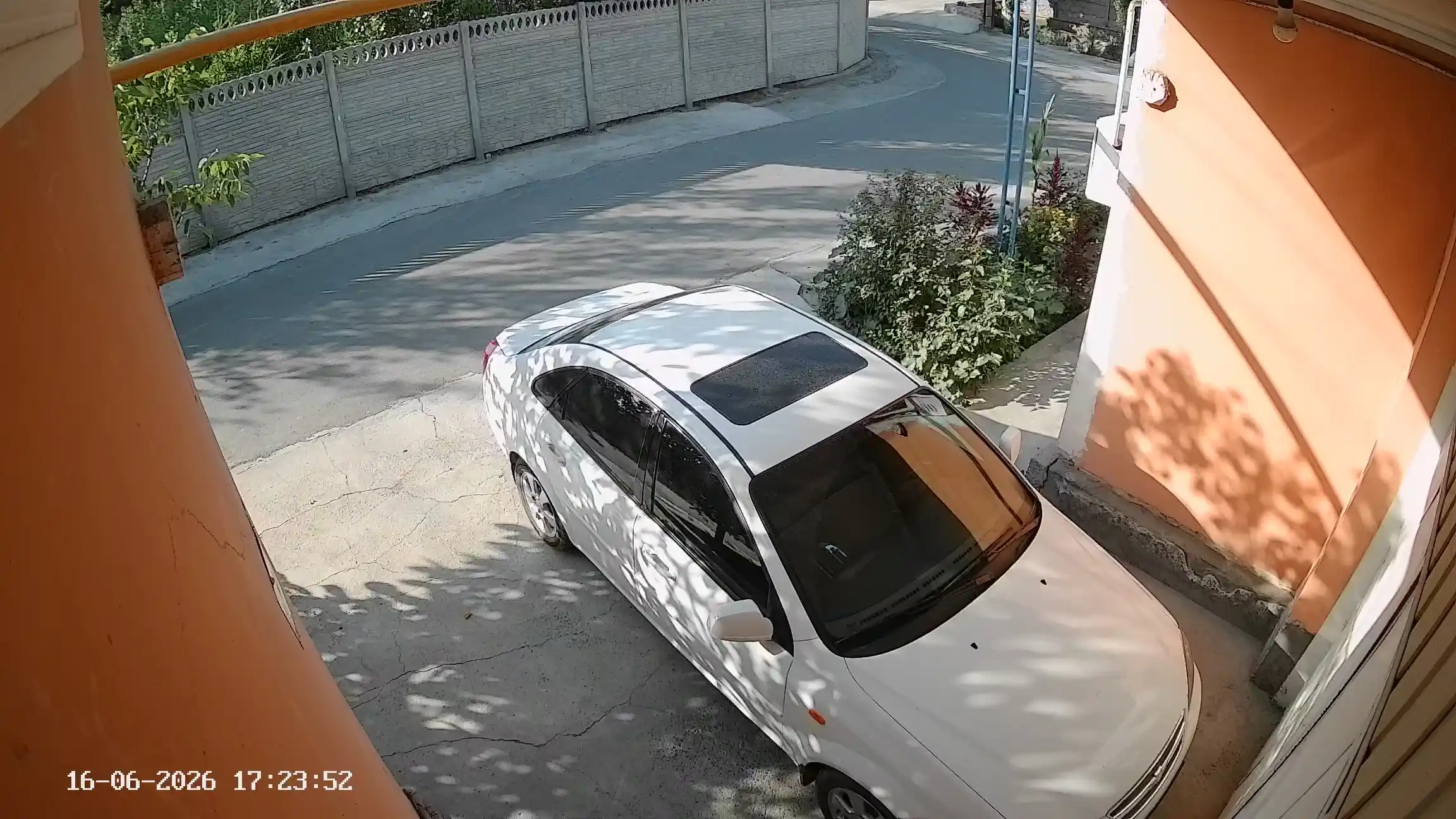 Камера видеонаблюдения Ezviz H4 3Mp Wi-Fi, двусторонняя связь, ночное цветное изображение