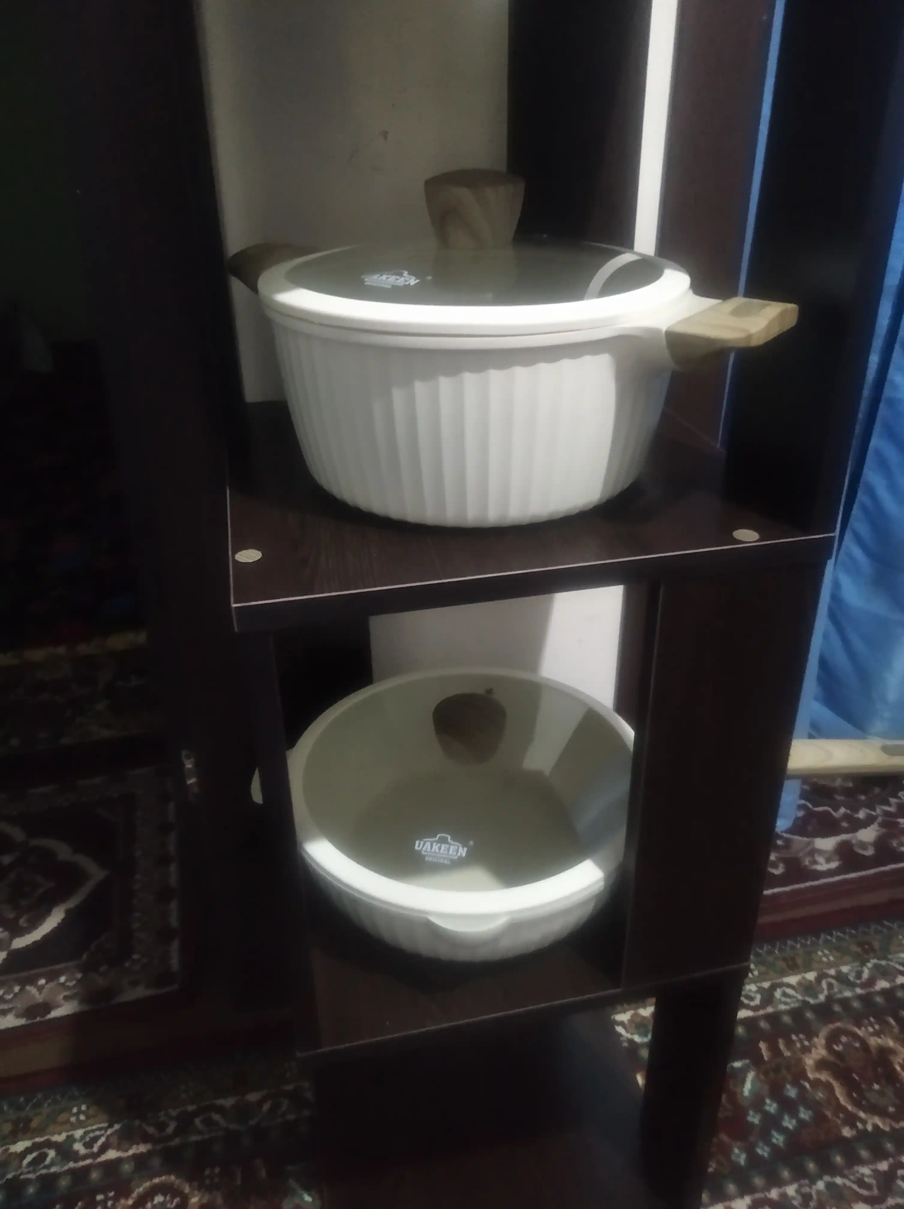 Kitob, gullar, sovg'alar uchun tokcha FAR2