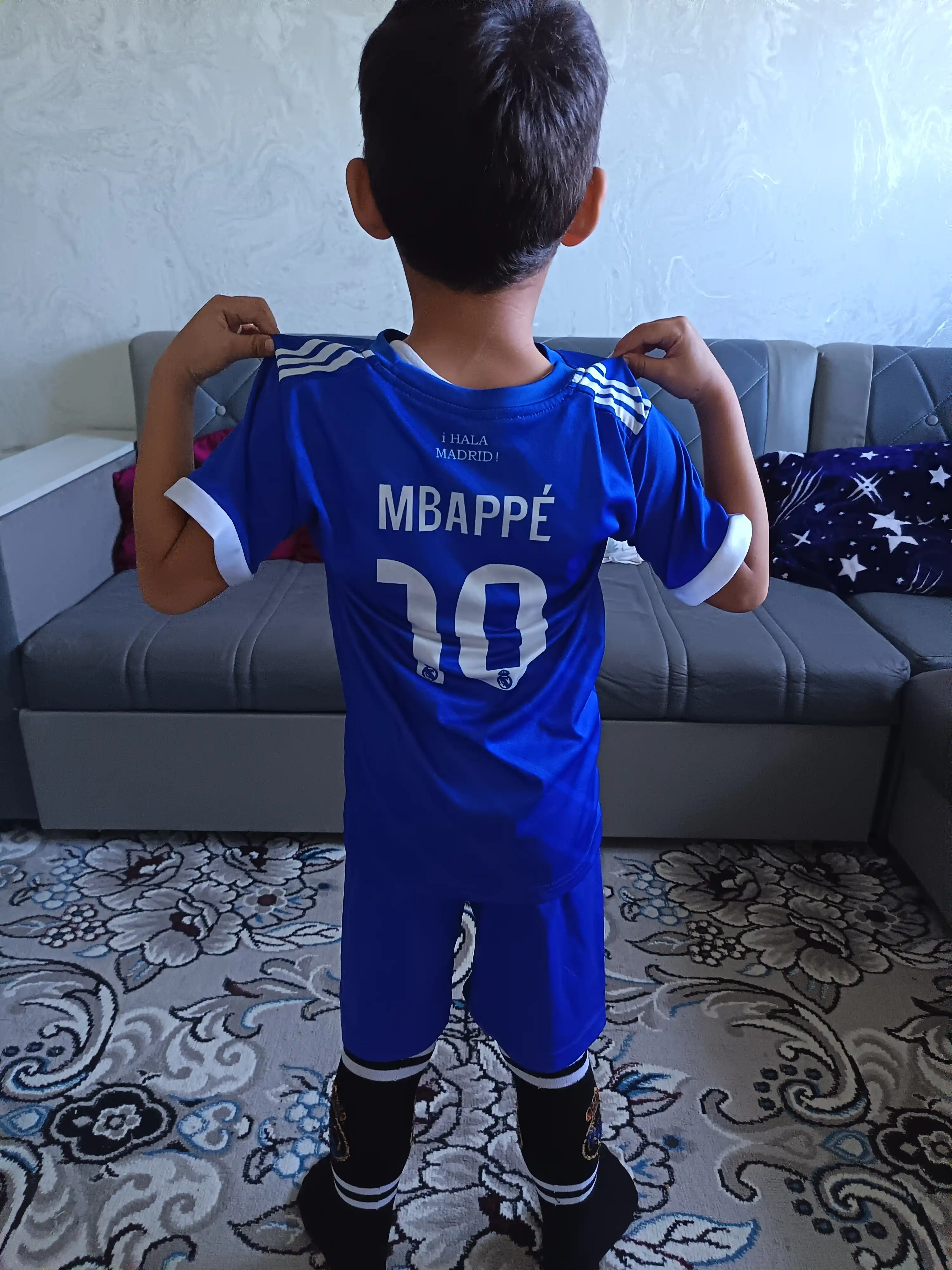 Bolalar uchun Real Madrid futbol formasi, Mbappe, Arda Guler, Vini Jr