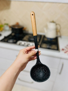 Черное стекло