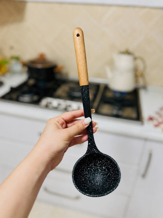 Силиконовые кухонные приборы: лопатка, шумовка, половник - 