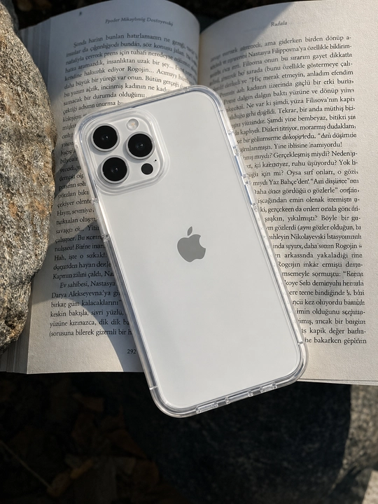 Прозрачные чехлы для iPhone 15 Pro Max
