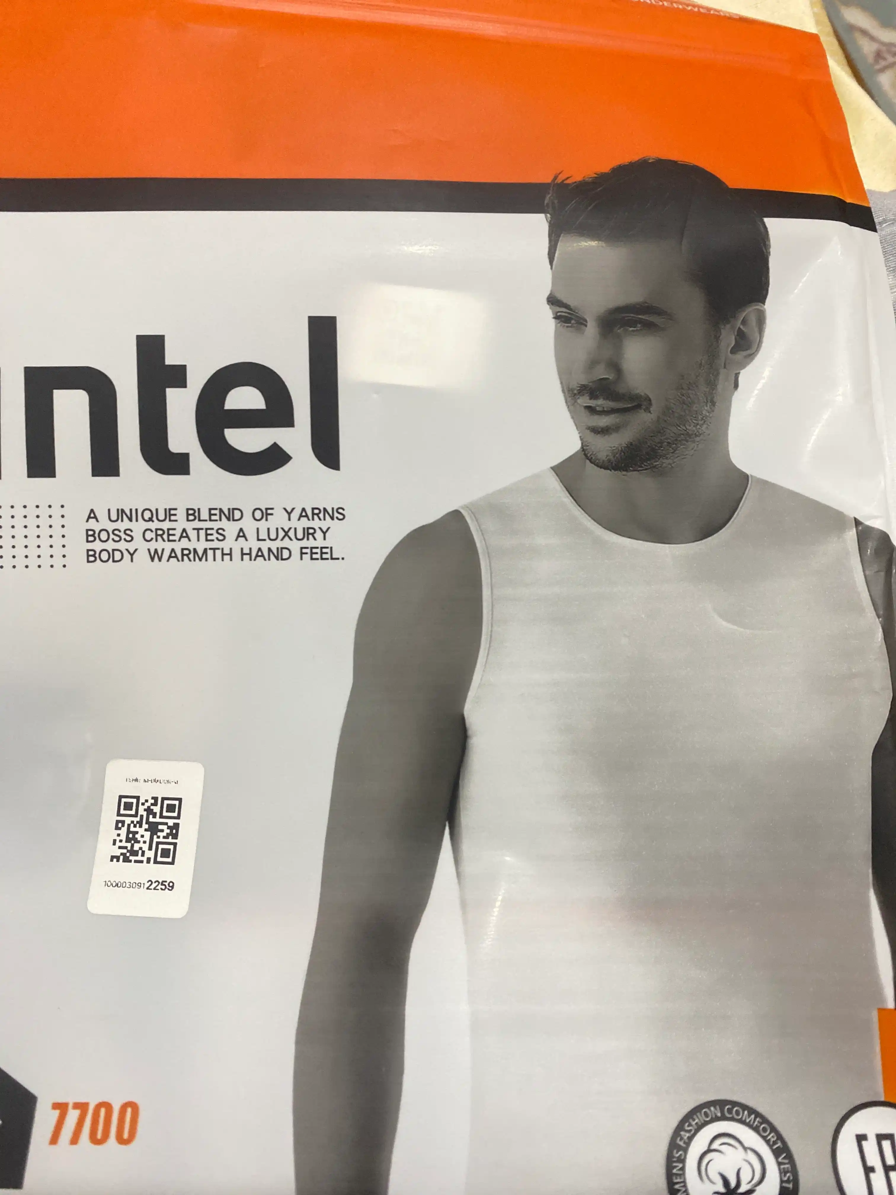 Sport uchun yengsiz futbolka - Intel
