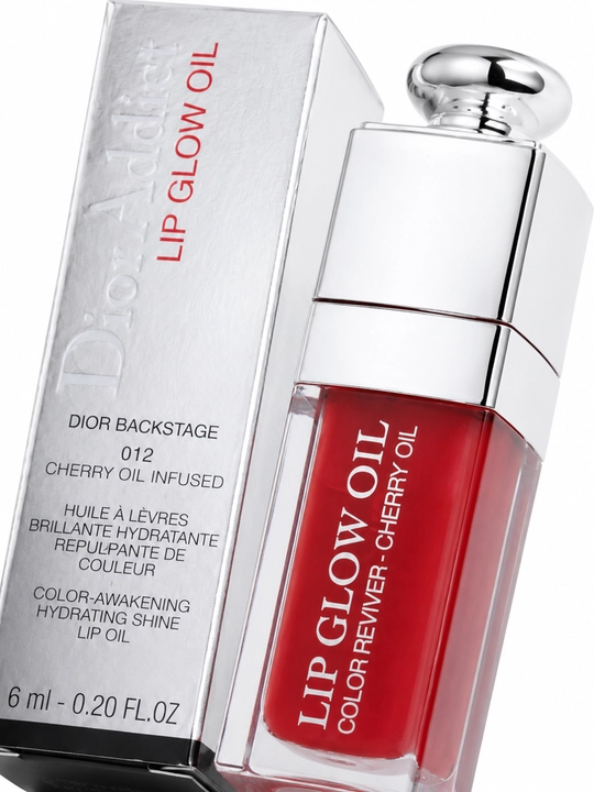 Dior Addict Lip Glow Oil namlantiruvchi yaltiroq moyi, 012-tus, yumshoq va porloq lablar uchun