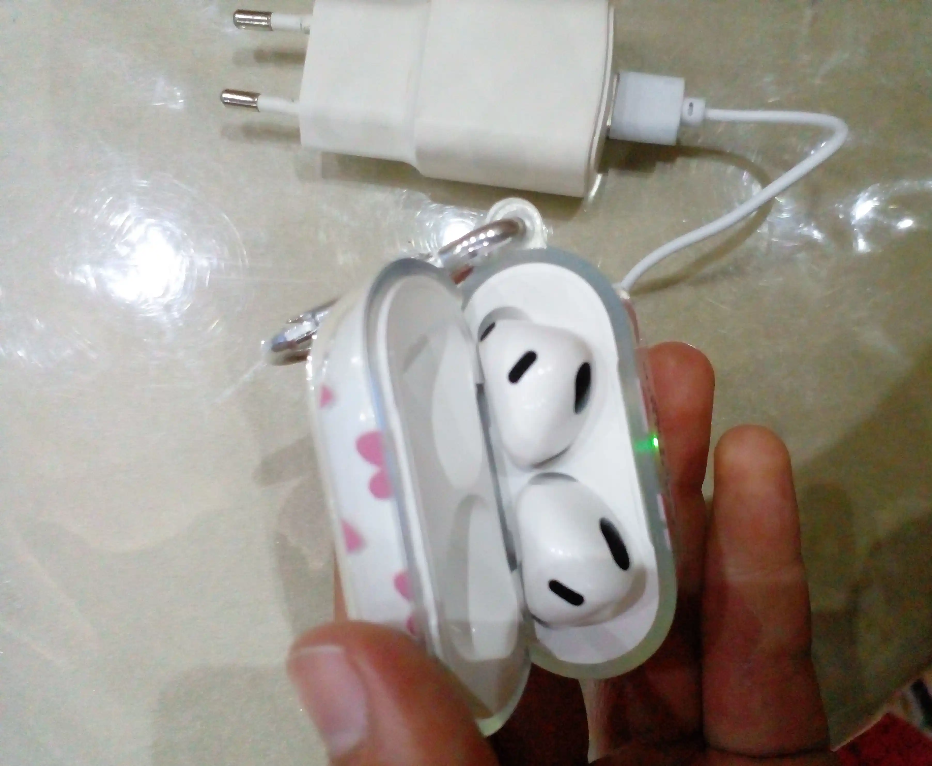iPhone va Android uchun simsiz Pods quloqchinlari, sensorli