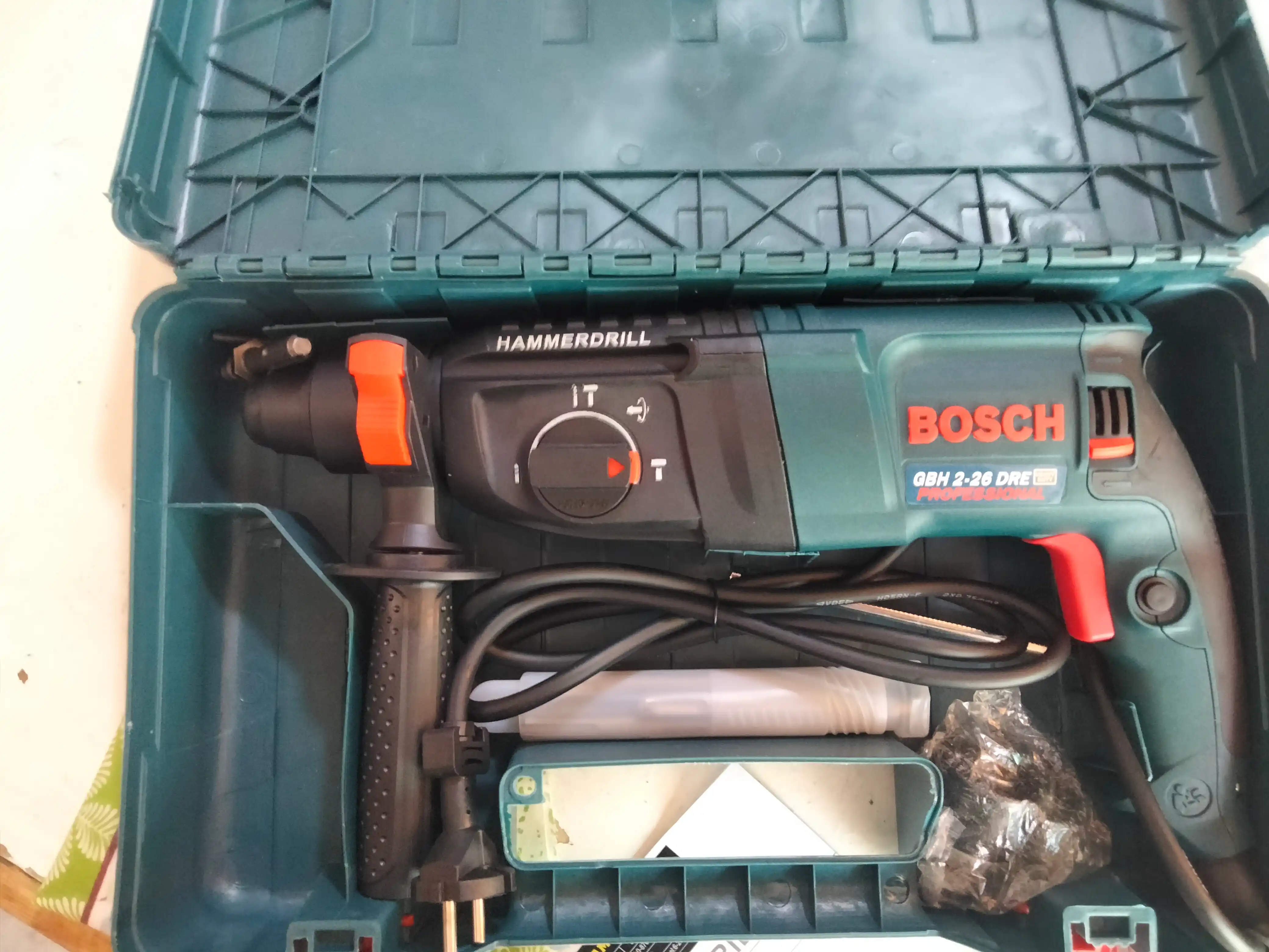 Perforator professionalni 3х bosqichlik, 26 mm, SDS PLUS