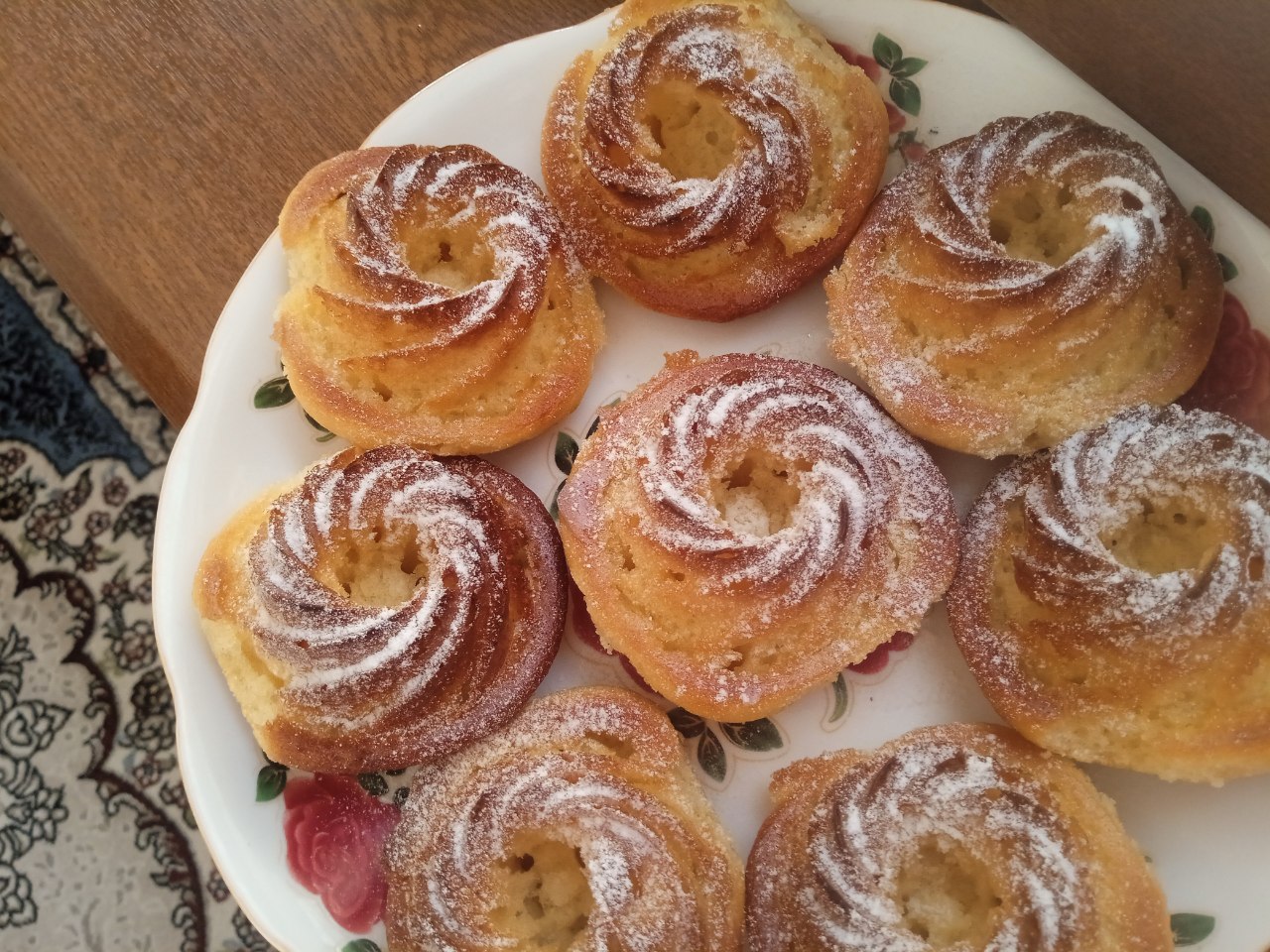 Kekslar, maffinlar, pirojniylar, desertlar uchun qoliplar pishirish uchun silikon qolip