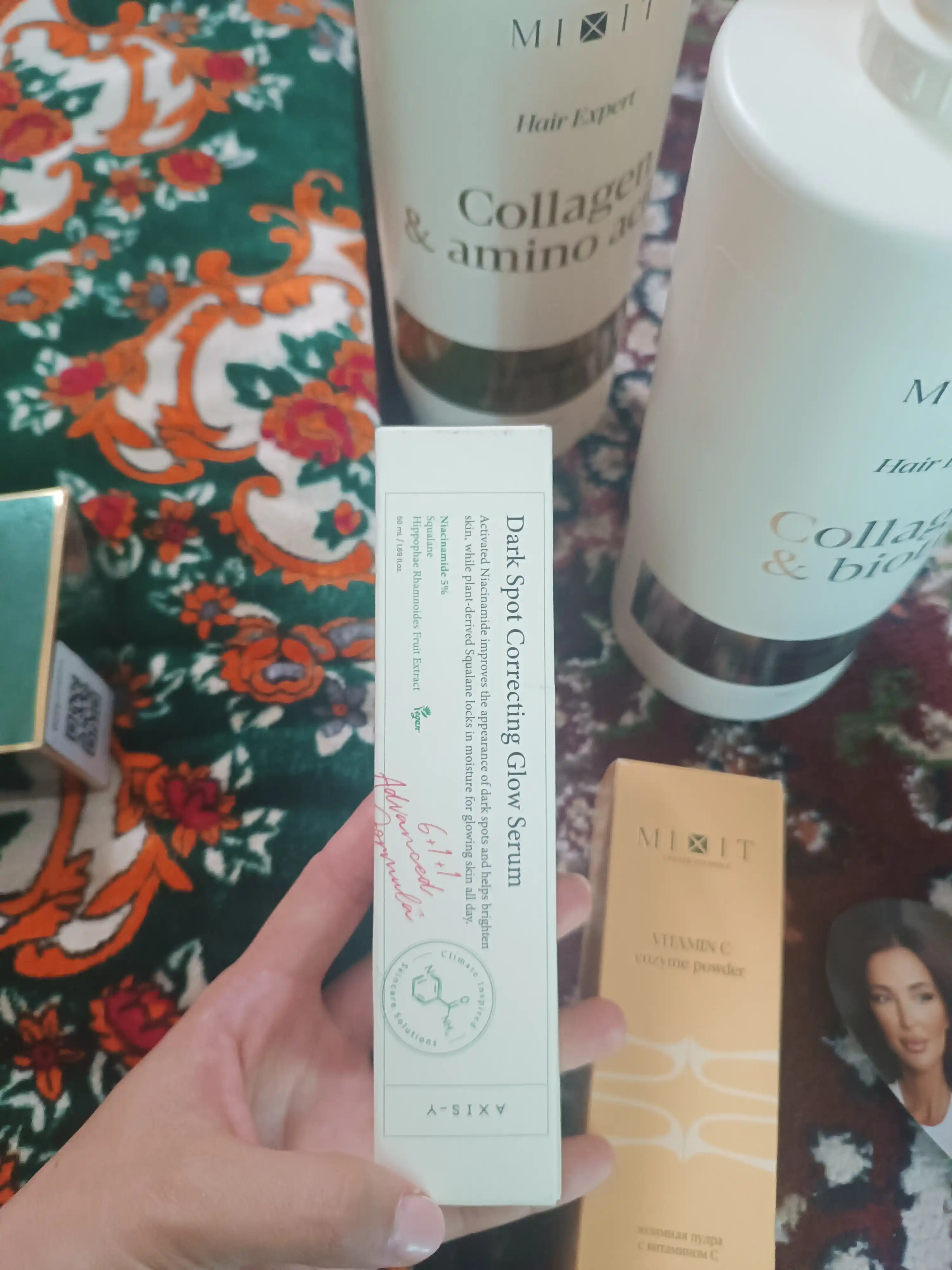 Oqartiruvchi qora nuqtalarga qarshi zardob Dark Spot Correcting Glow Serum, Axis Y, 50 ml
