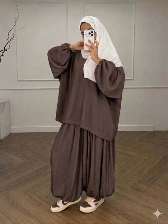 Ayollar uchun oversize kostyum-shim komplekti, keng bichim, 48-54 o‘lcham