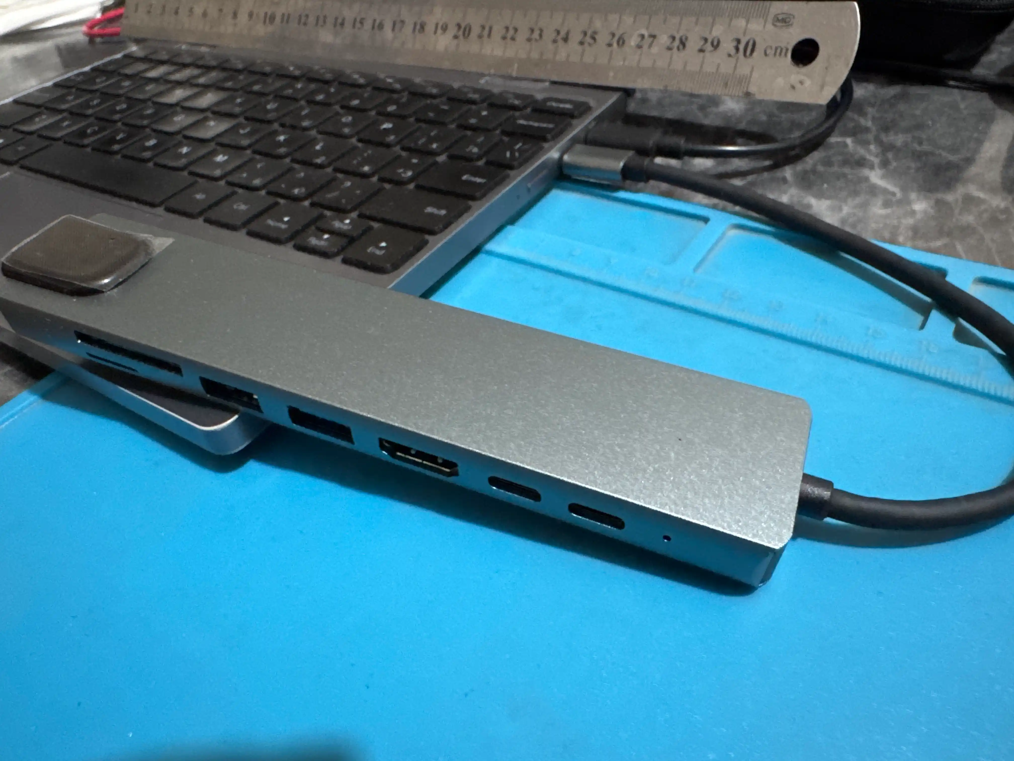Type C HUB A+C — 8 portli universal adapter konsentrator, qulay o‘tkazgich