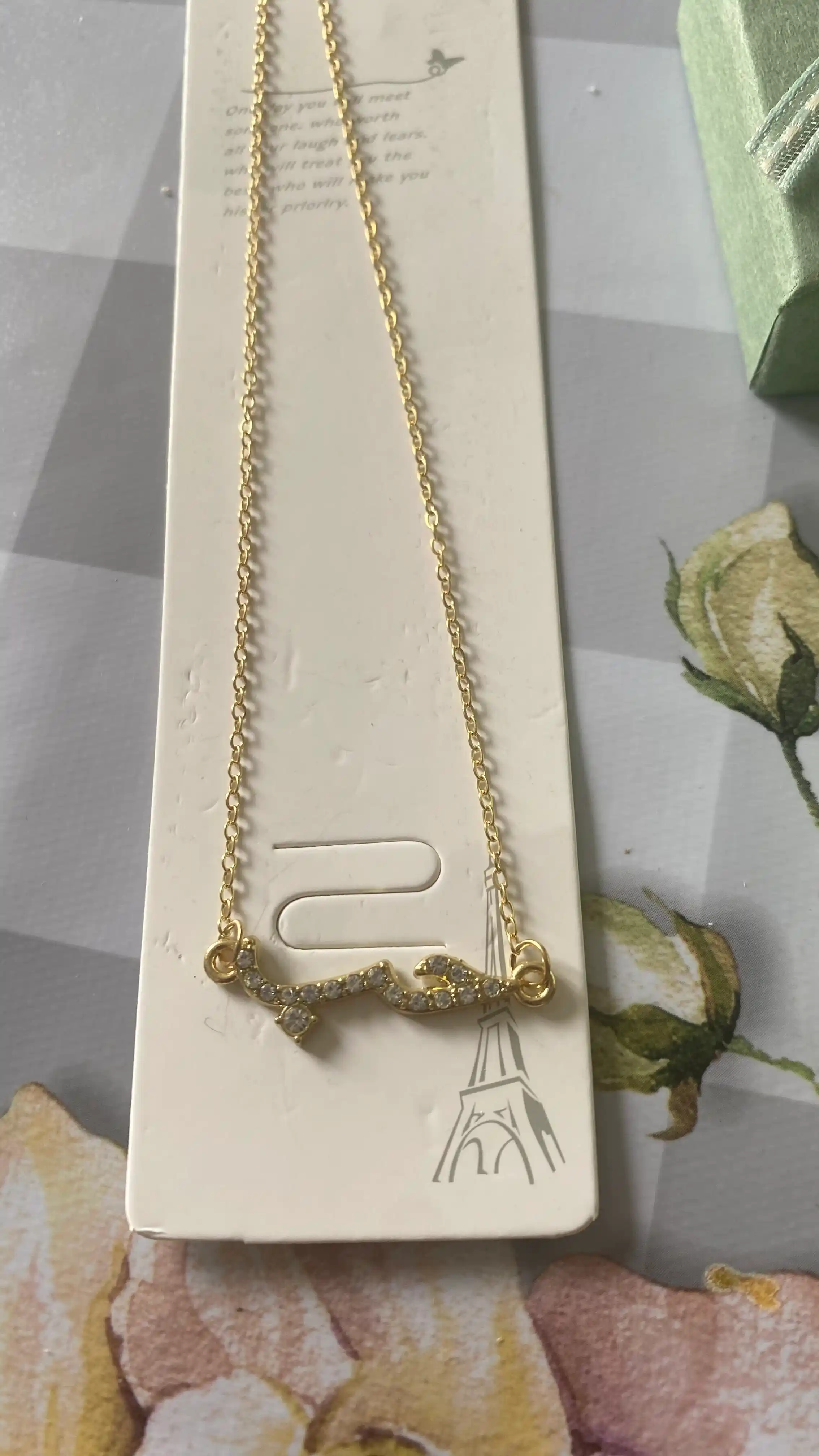 Ayollar akssesuari, bujiteriya, sepochka, messika, qizlar uchun zargarlik taqinchog'i