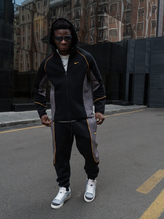 Костюм Tech Fleece: легкий, стильный и функциональный. Черно-серый дизайн, комфорт - 