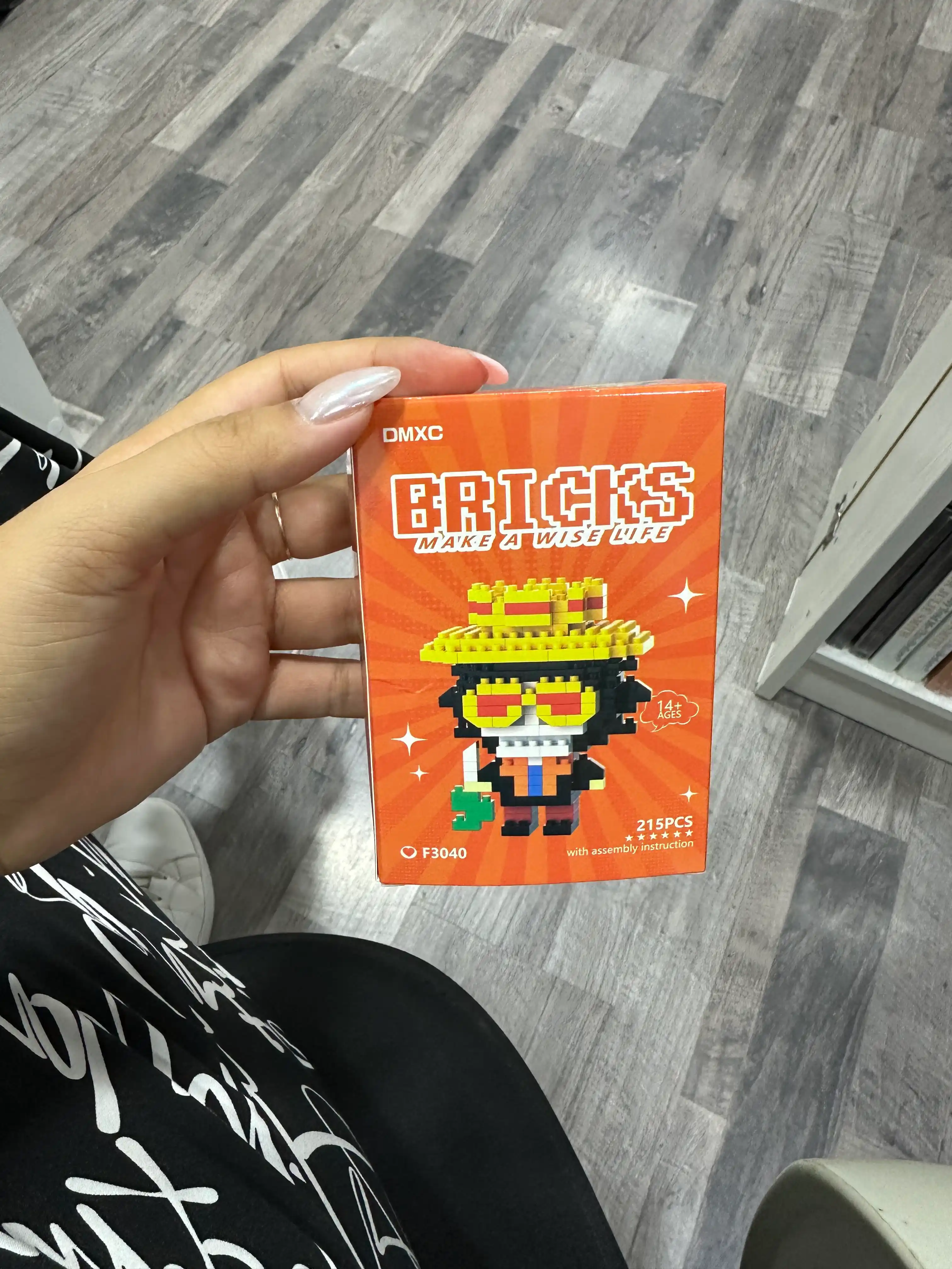 Konstruktor-o'yinchoq 3D anime One Piece, mini bloklardan lego figurkalar kolleksiyasi