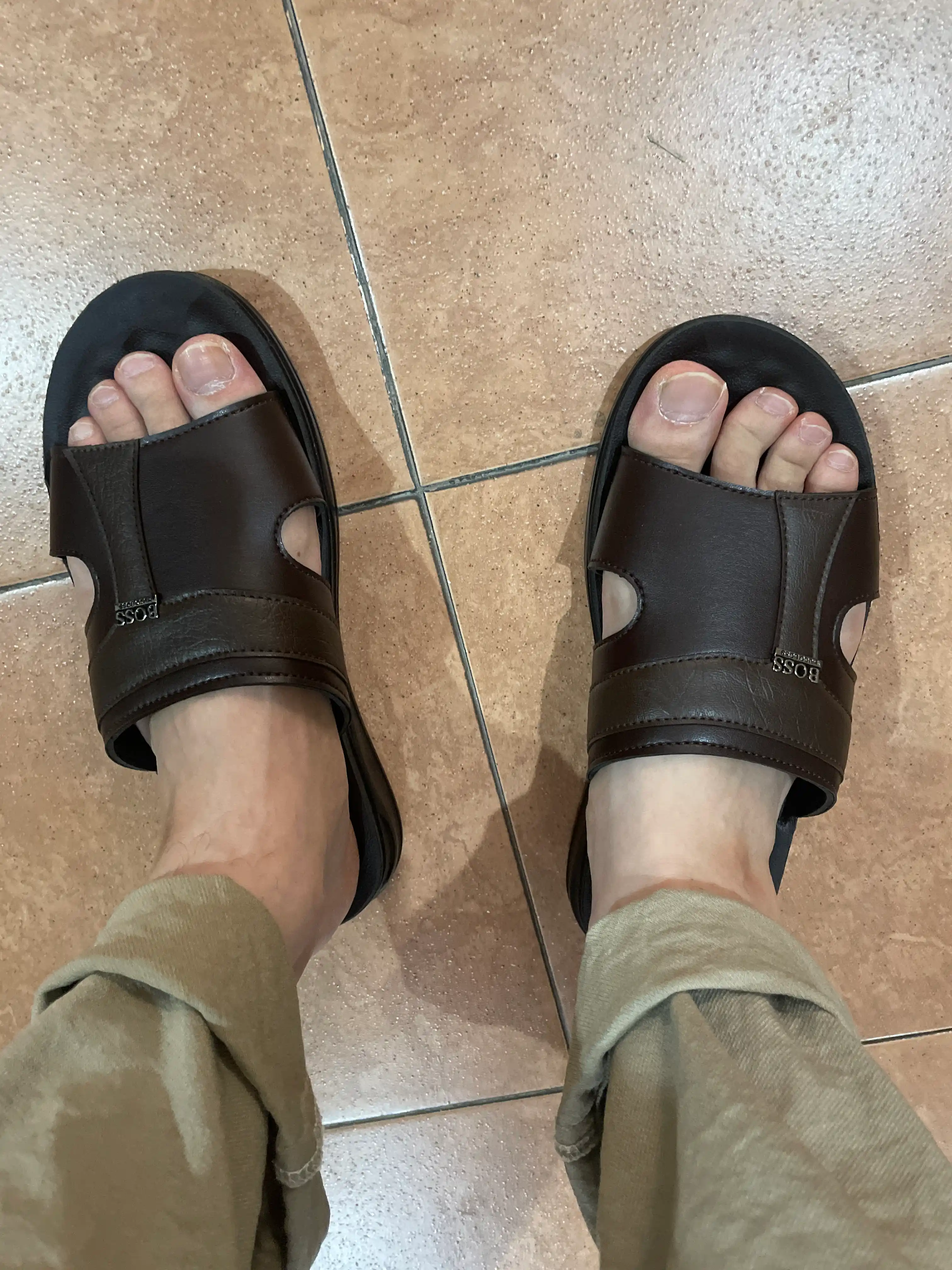 Erkaklar shippagi. Eko charm. O'lchamlar: 40-44