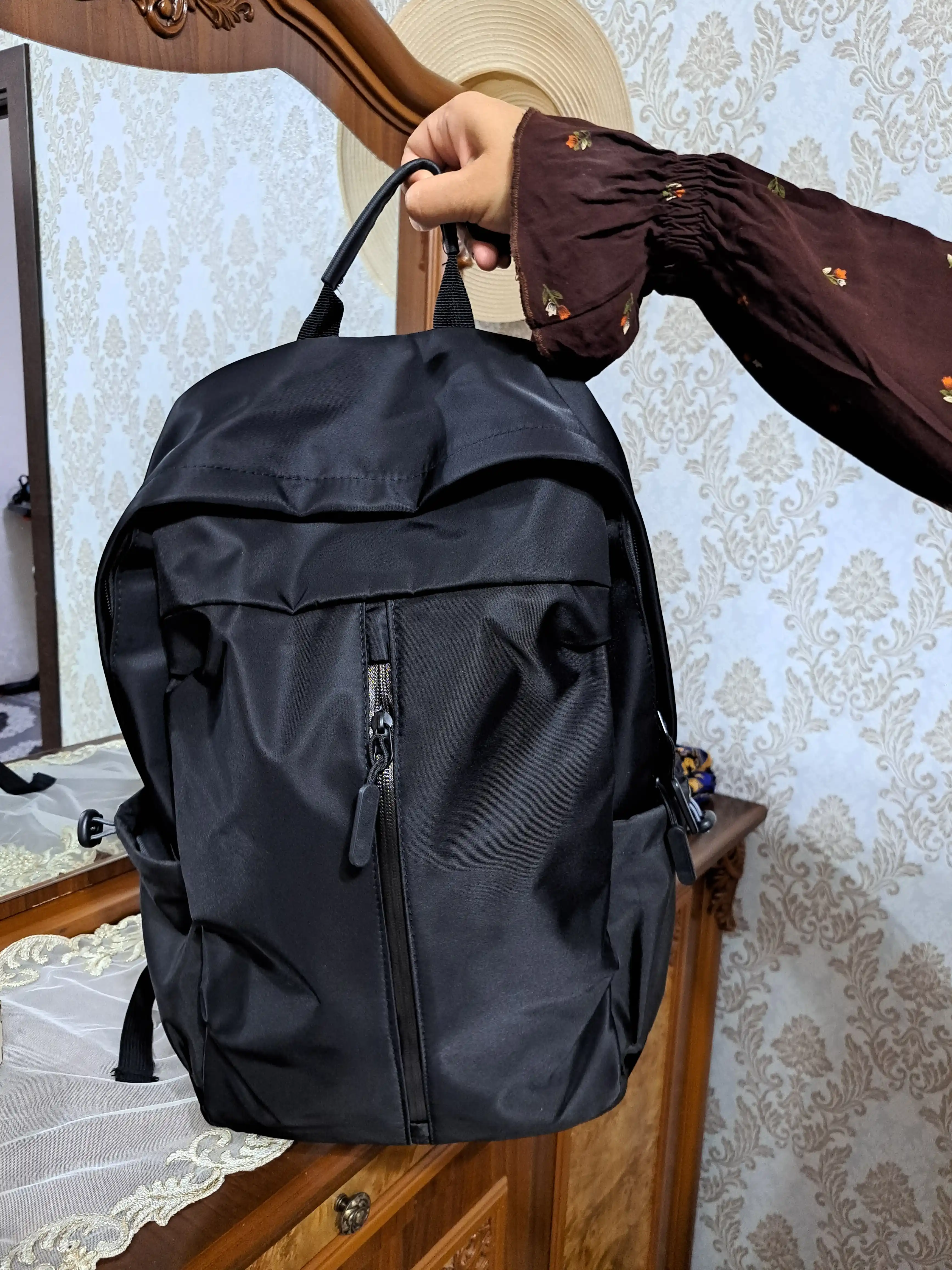 Erkaklar uchun suvga chidamli ryukzak, sig‘imli, maktab, ish va kundalik foydalanish uchun