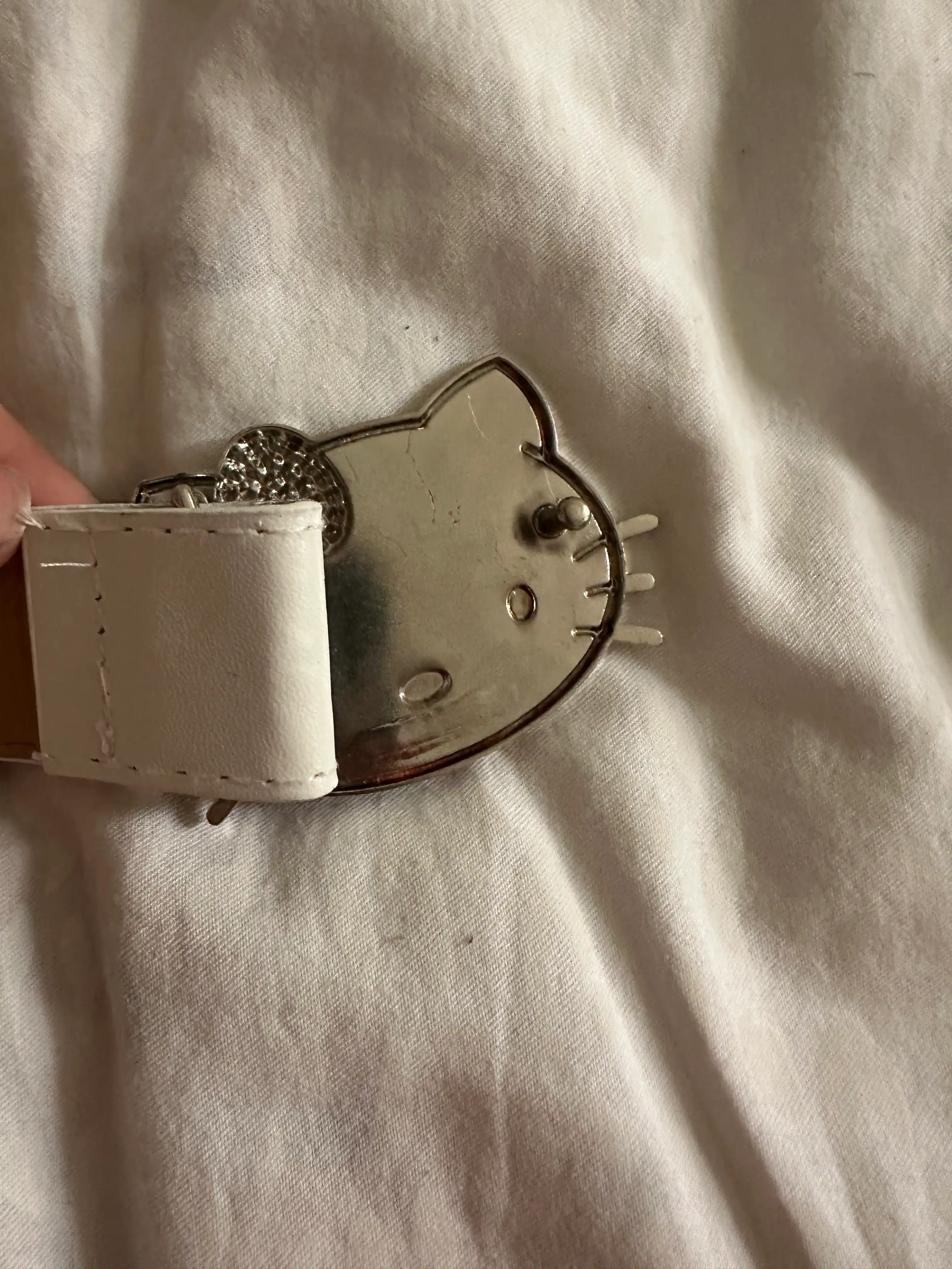 Ayollar kamarlari, y2k drayn, Hello Kitty