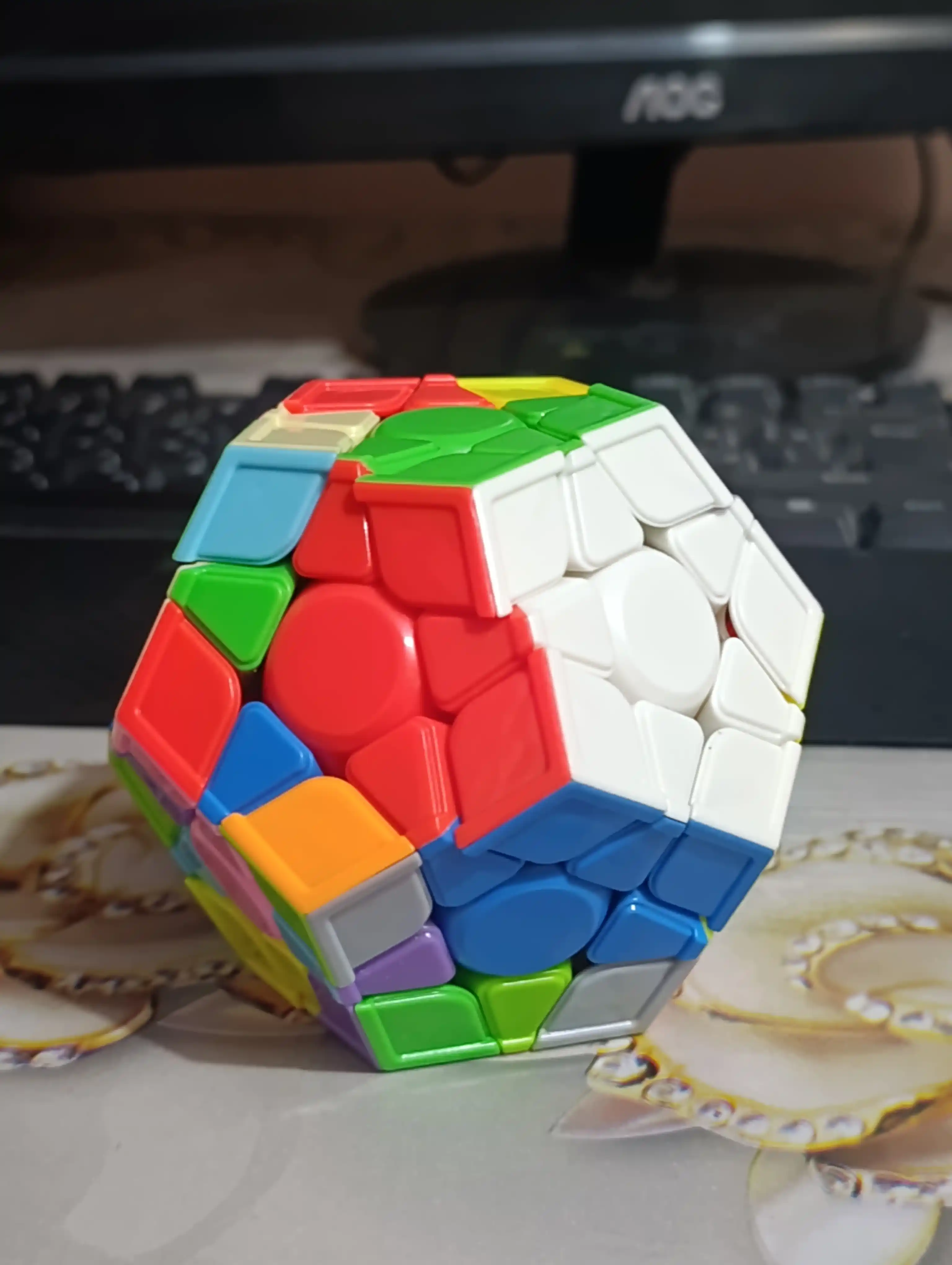 "Megamix" kubik rubik boshqotirmasi - rivojlantiruvchi,stressga qarshi o‘yinchoq