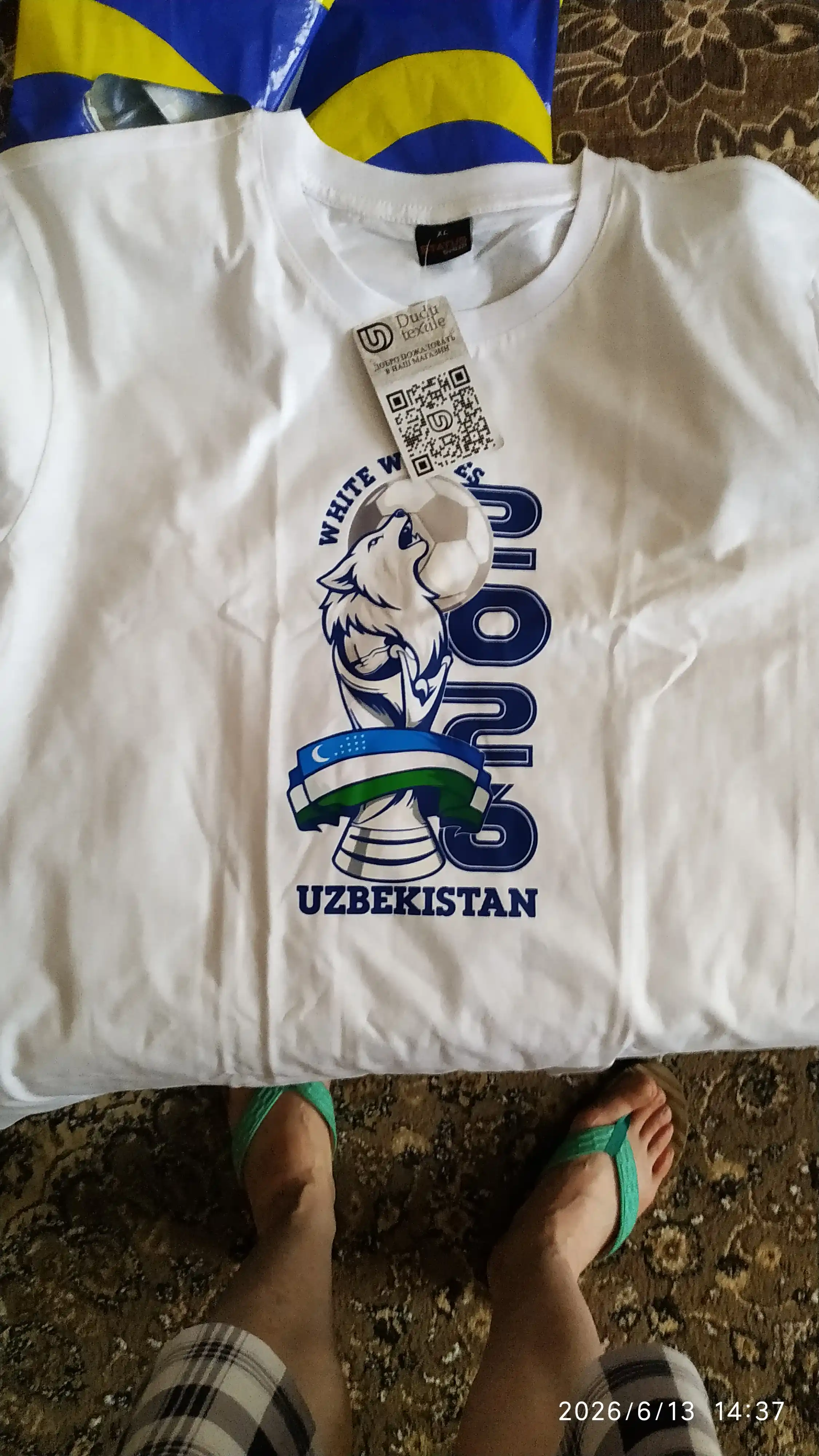 Futbolka O‘zbekiston terma jamoasi logotipi bilan, 100% paxta