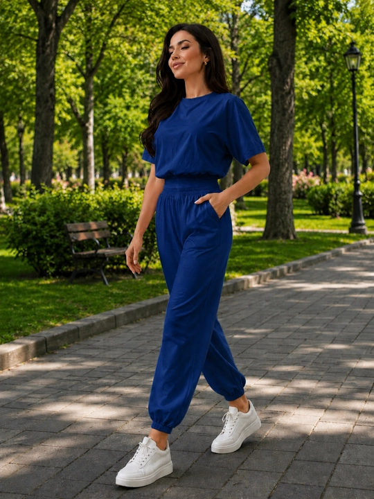 Ayollar uchun oq, pushti, toq kok sport komplekt yozgi kostyum, oversize futbolka va shim