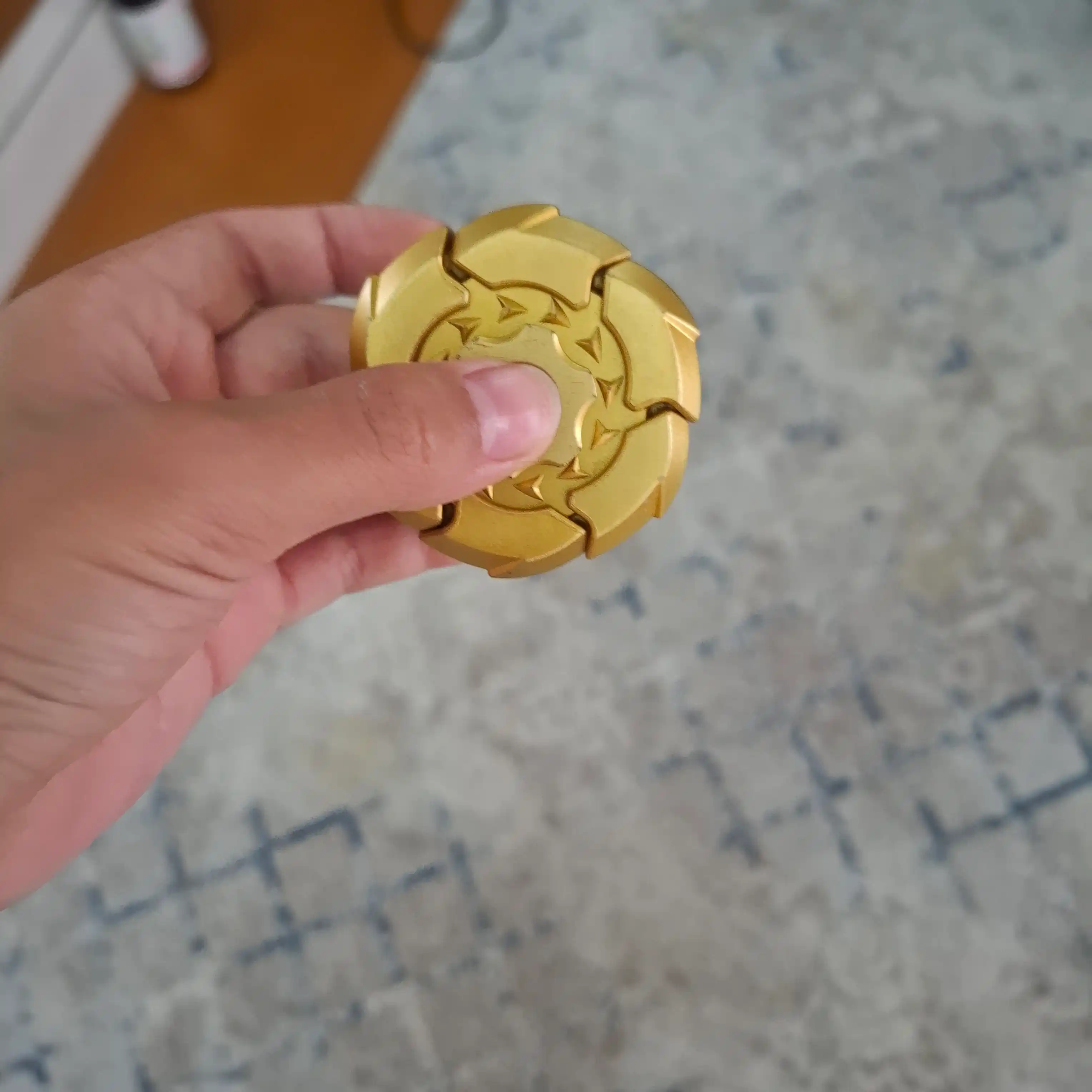 Cпиннер, антистресс игрушка, открывается при вращении