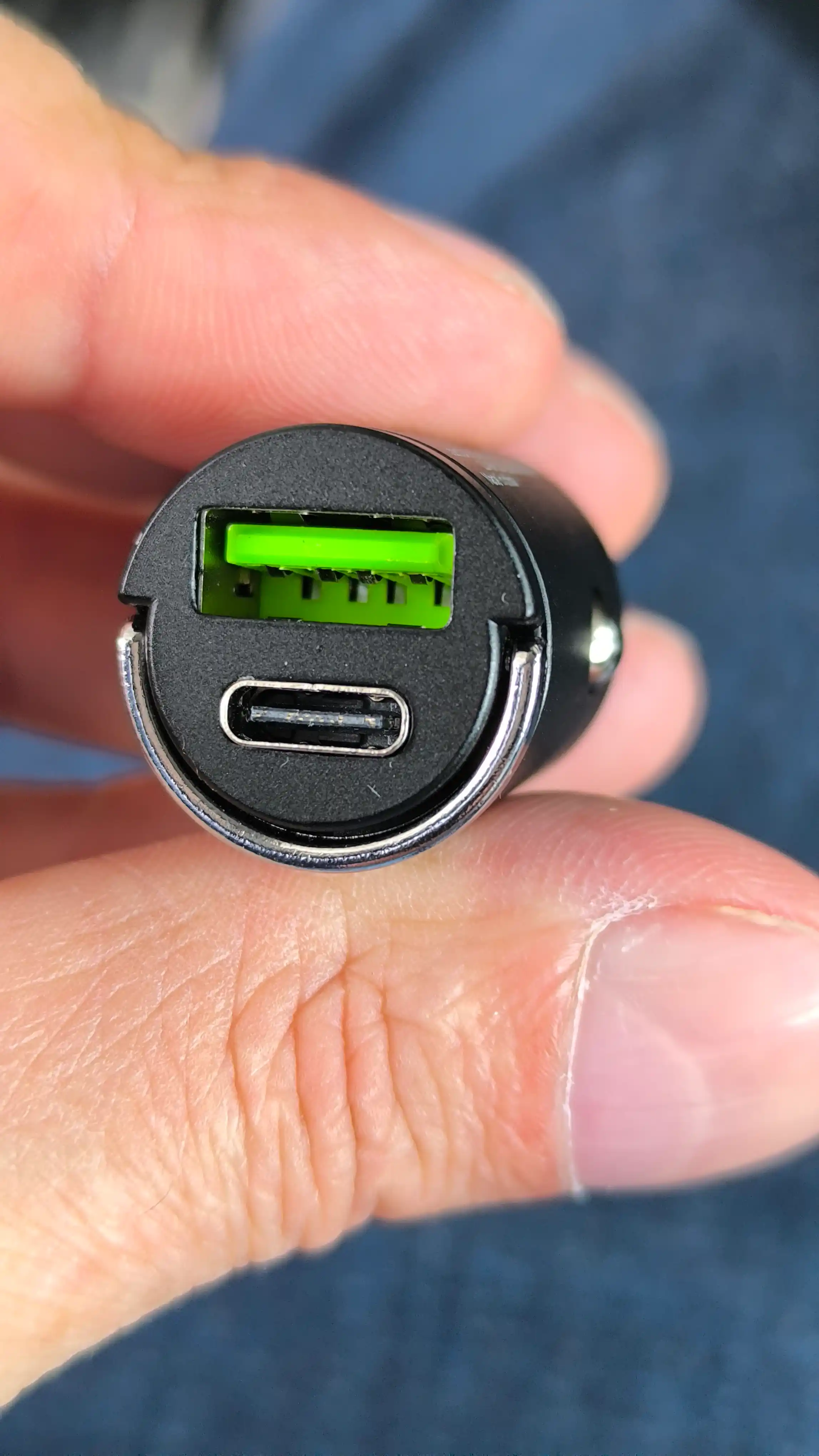 Avtomobil zaryadlovchi, USB-A + Type C