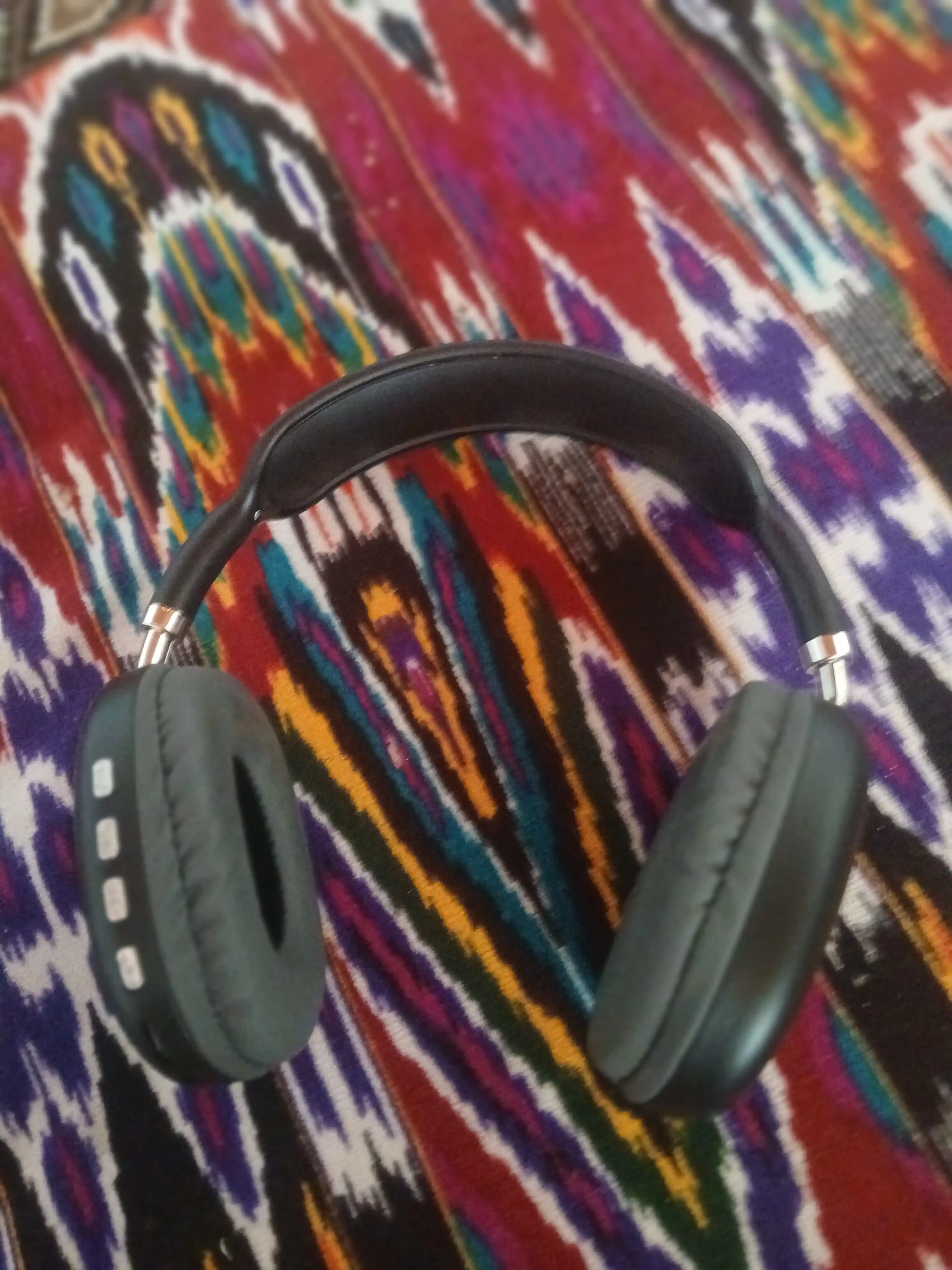 Simsiz Bluetooth quloqchinlar P9, mikrofonli, to'liq o'lchamli