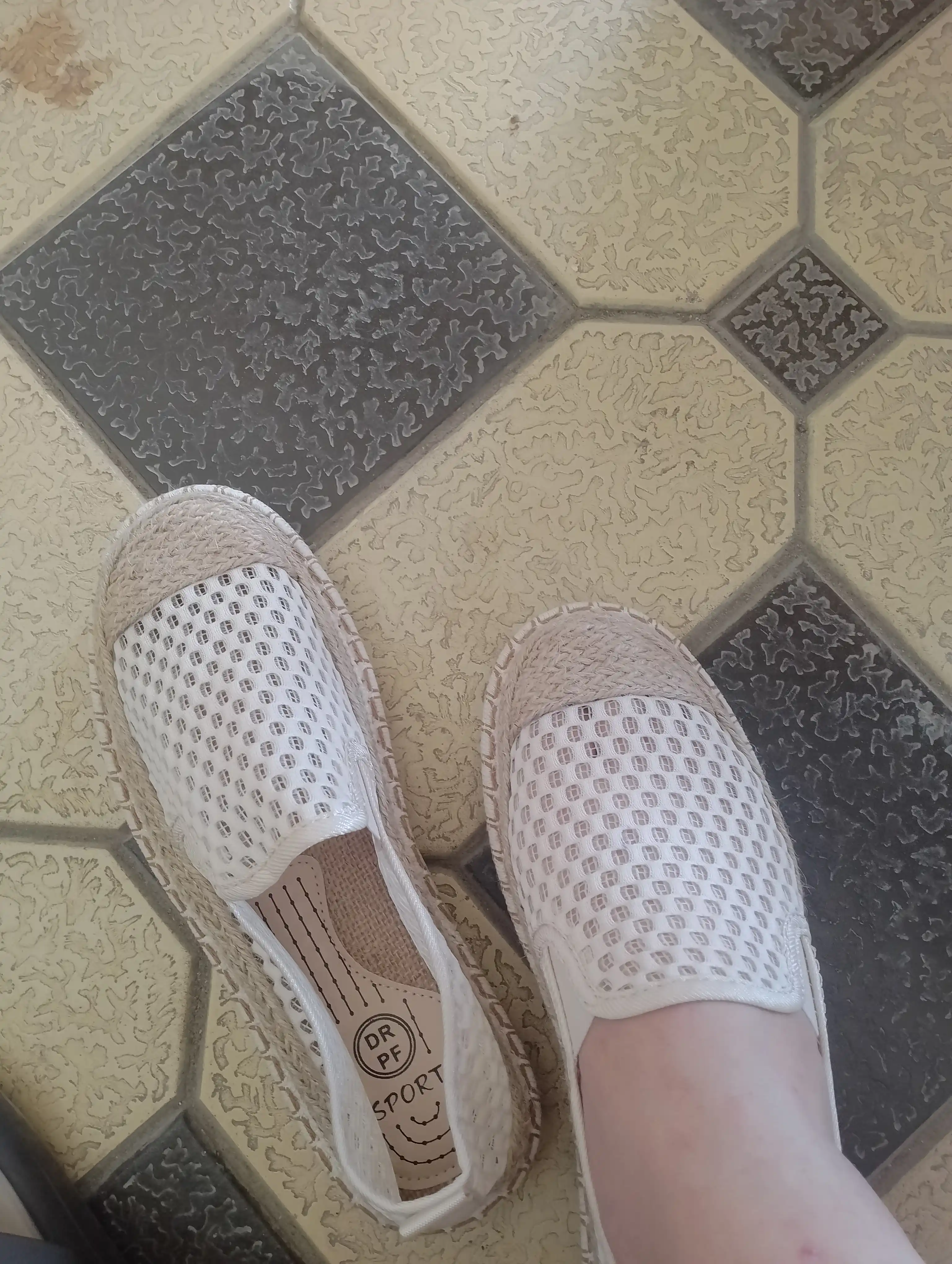 Yozgi poyabzal, ayollar uchun sliponlar