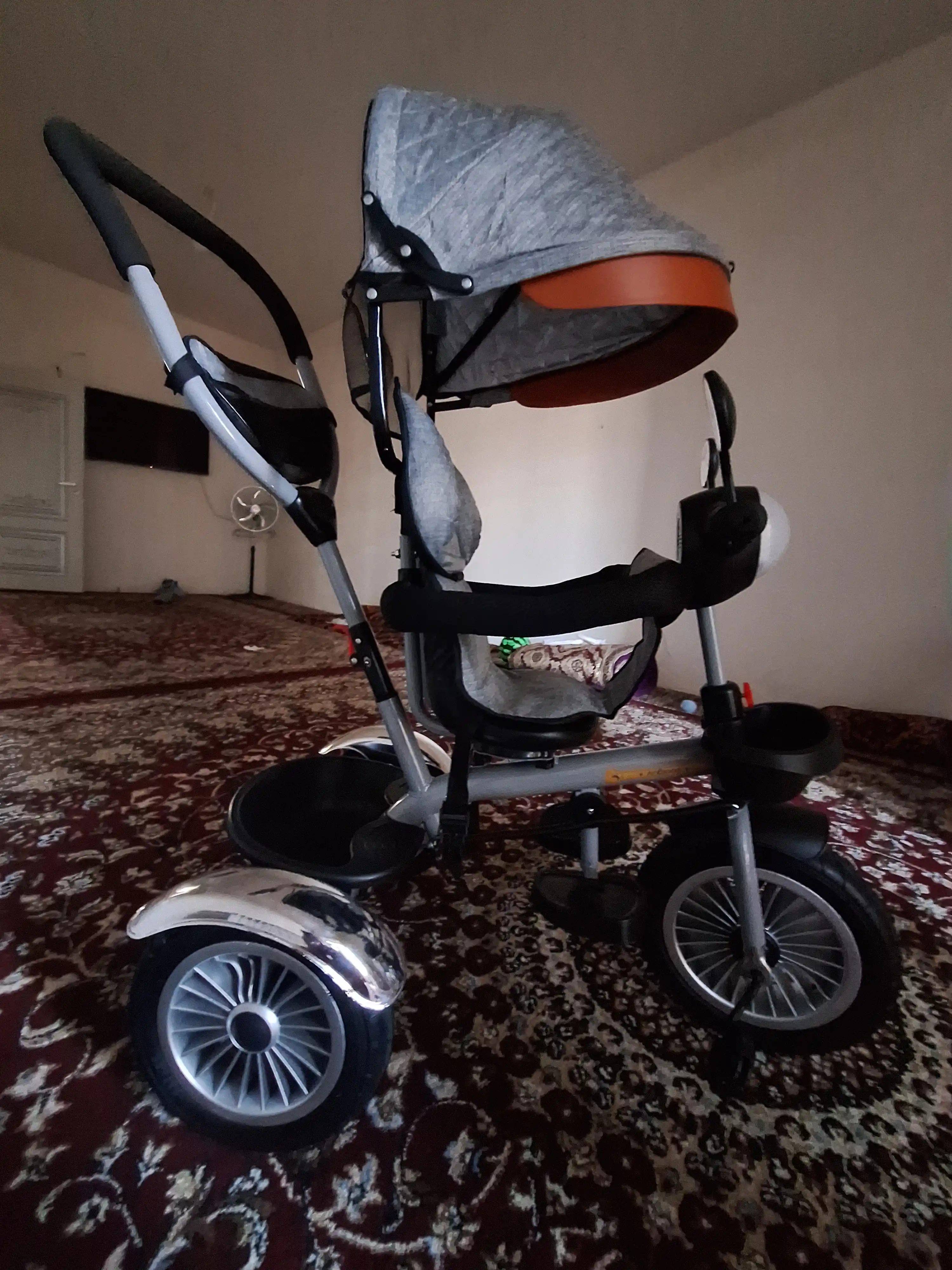 Bolalar uchun 3 g'ildirakli velosiped, o'rindiq 360 gradusga aylanadi, 3 v 1 velo-kolyaska