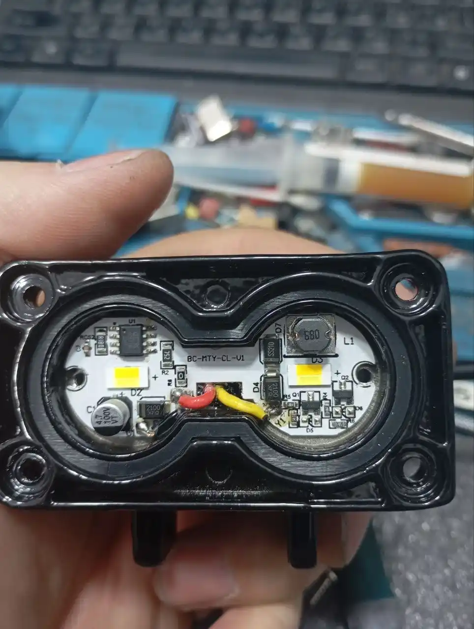 Avtomobilning old va orqa qismlari uchun LED chiroqlar