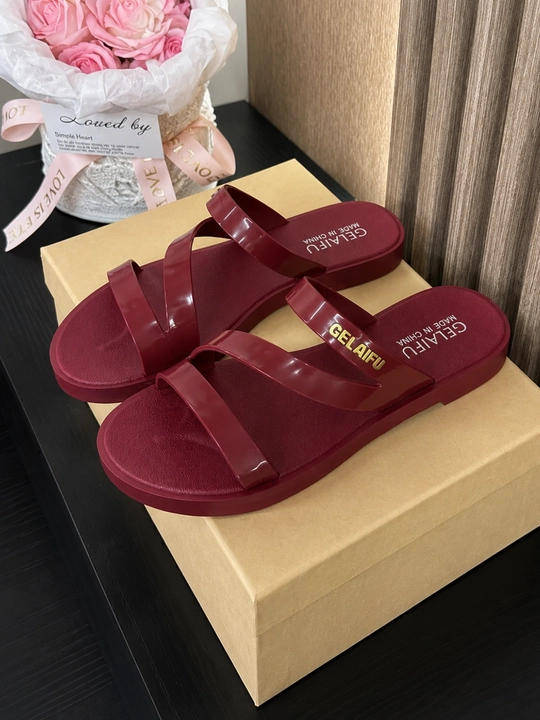 Ayollar shippagi, shlepansi,yozgi shippaklar, tapochka, slanslar, uy va plyaj uchun - 