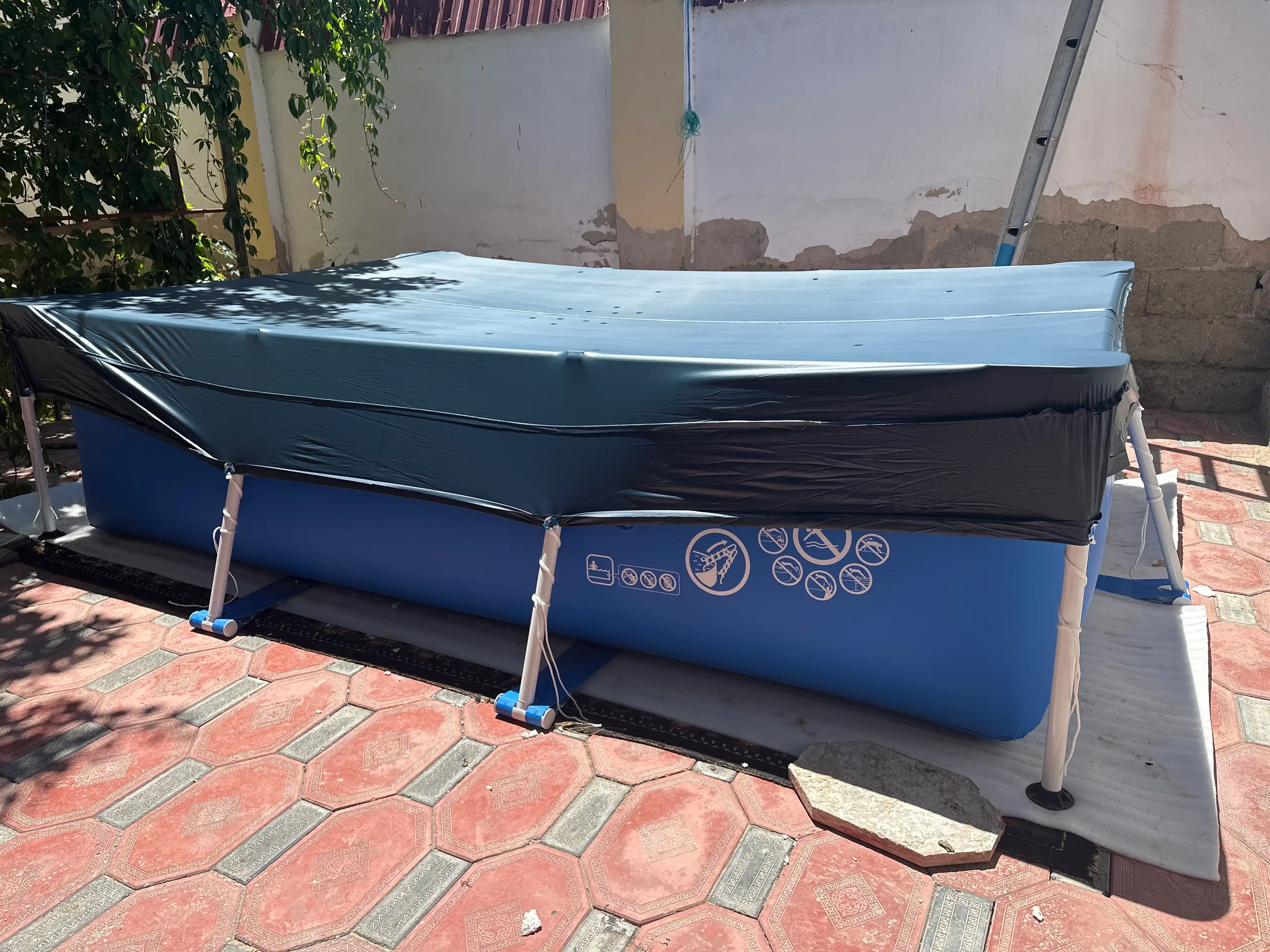 Karkasli basseyn uchun tent, chang va barglardan himoya yopqichi