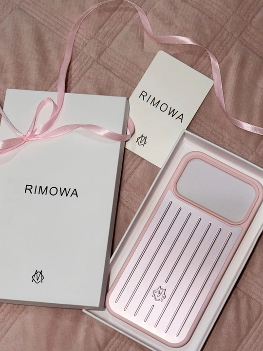 Чехол для iPhone 17 Pro Max Rimowa, матовый защитный бампер
