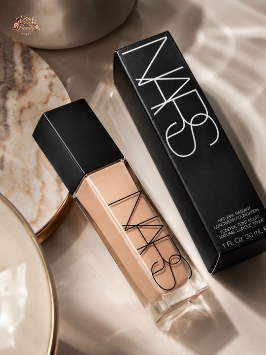 Uzoq saqlanuvchi, yuz rangini tekislovchi, tabiiy finish, NARS Natural Radiant, 2.5 Yukon, 30 ml